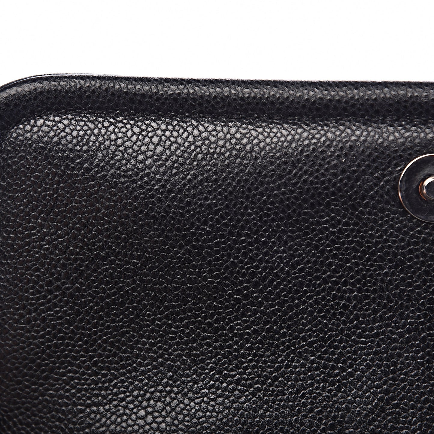 Caviar Medium Timeless CC Flap Black