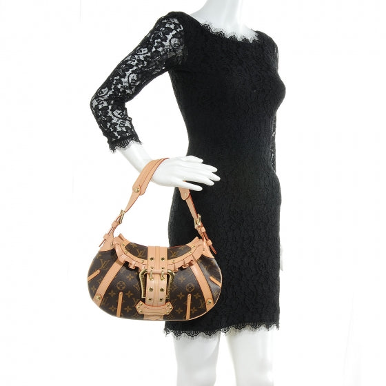 Monogram Leonor