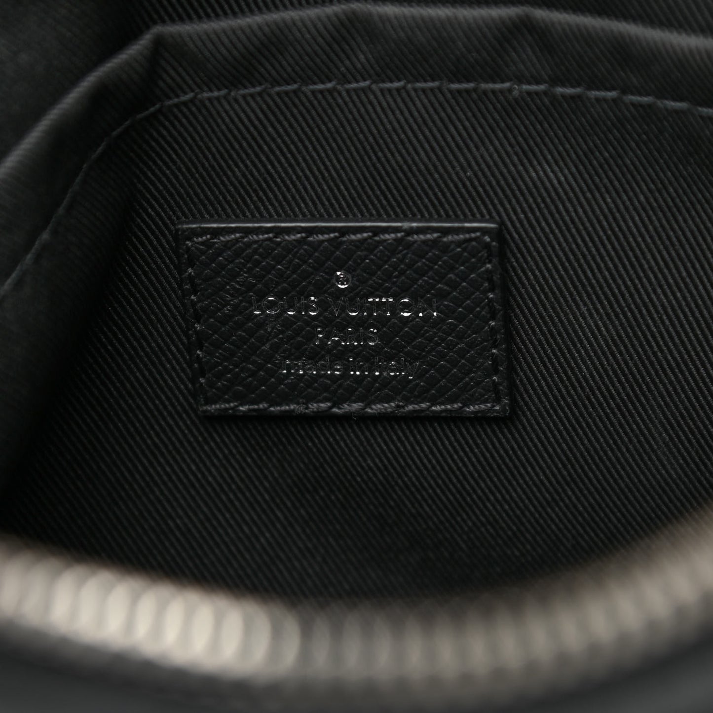 Taiga Monogram Eclipse Outdoor Messenger Black
