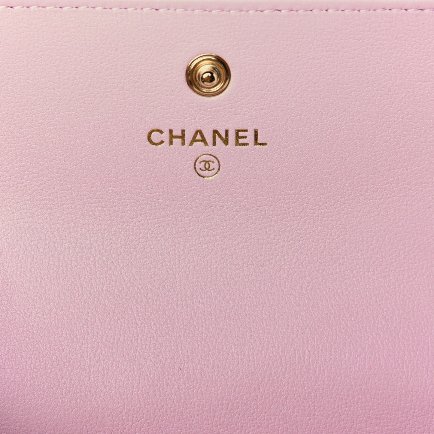 Calfskin Quilted About Pearls Card Holder Flap With Chain Light Pink