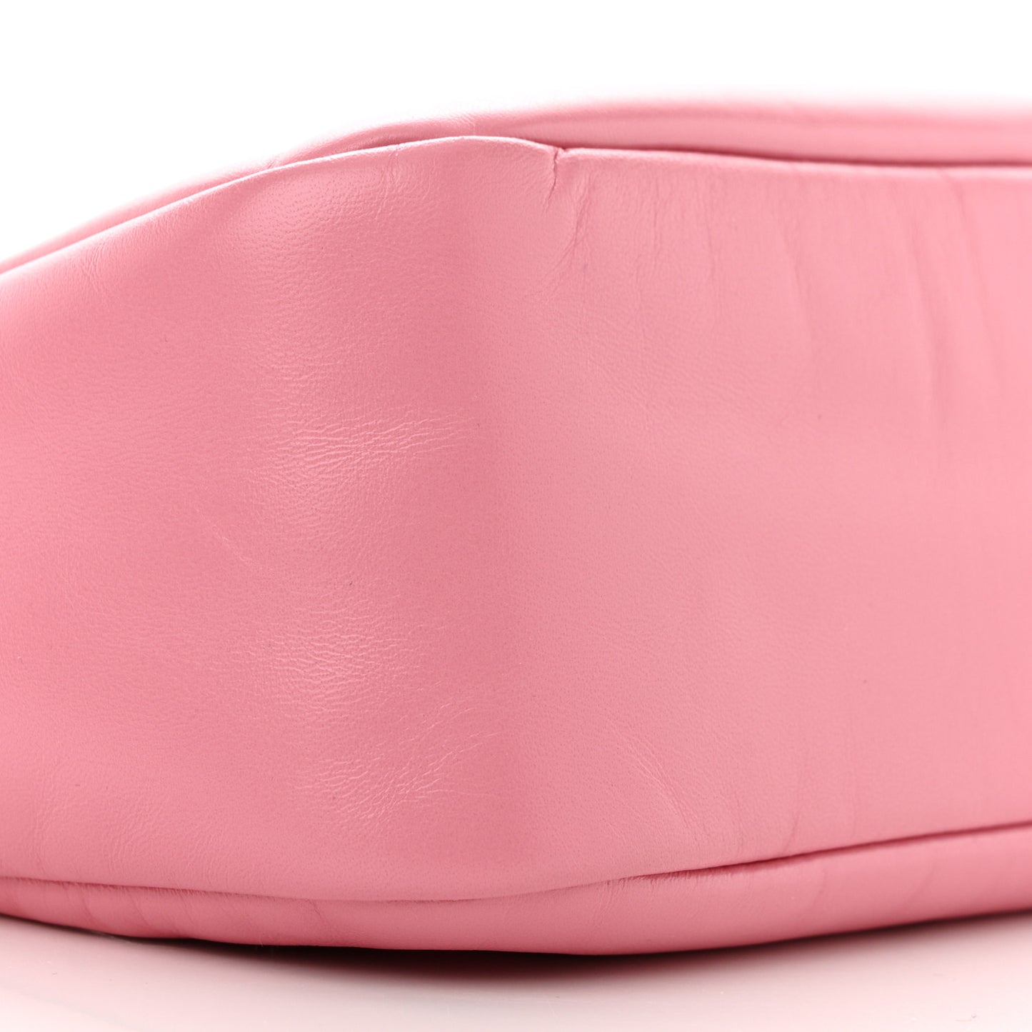 Nappa Soft Padded Re-Edition 2005 Shoulder Bag Begonia