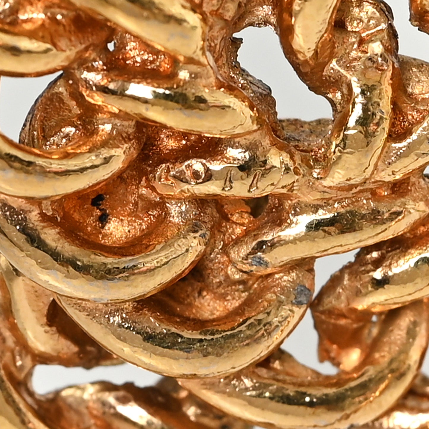 Metal Chain CC Brooch Gold