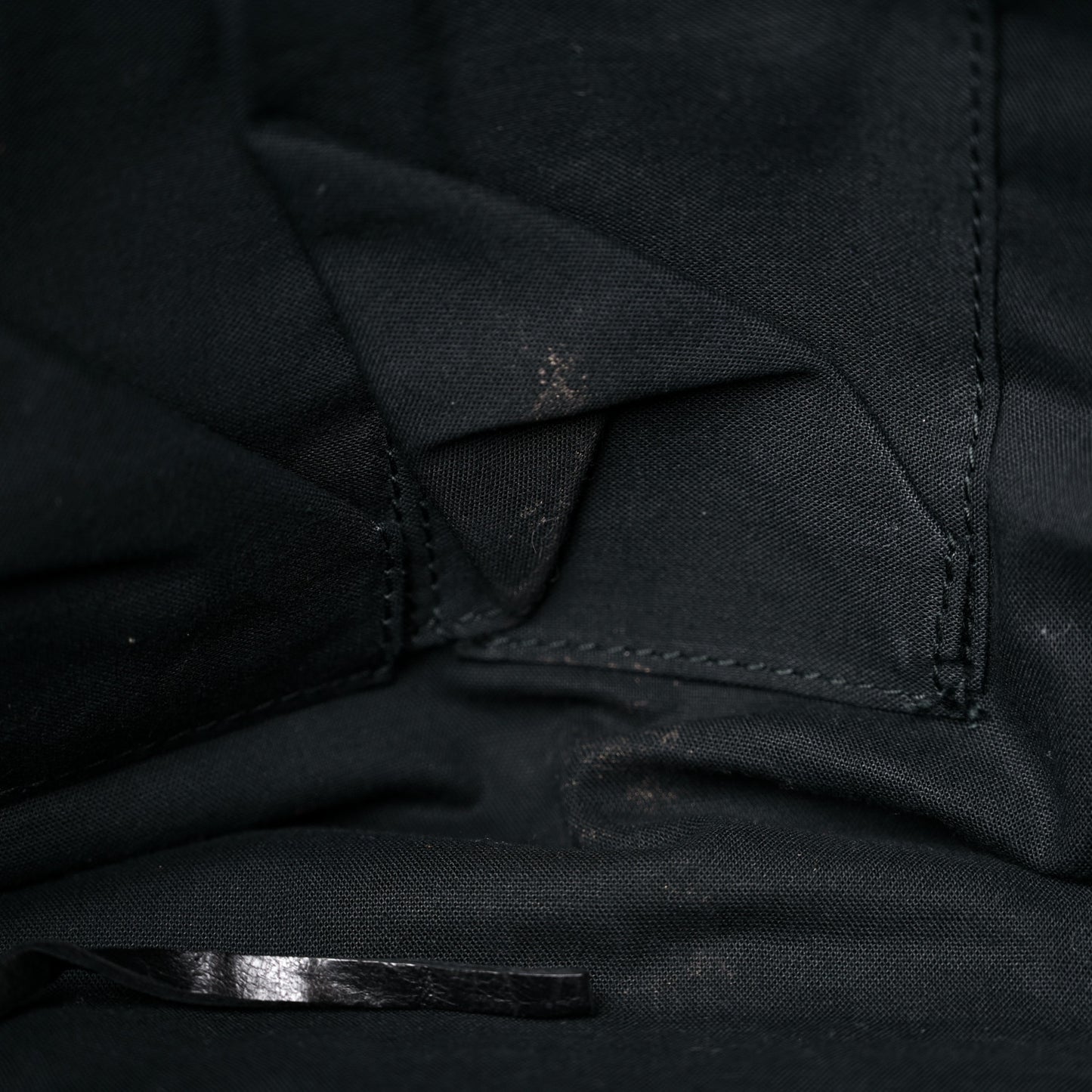 Agneau Classic Gold Hardware City Black
