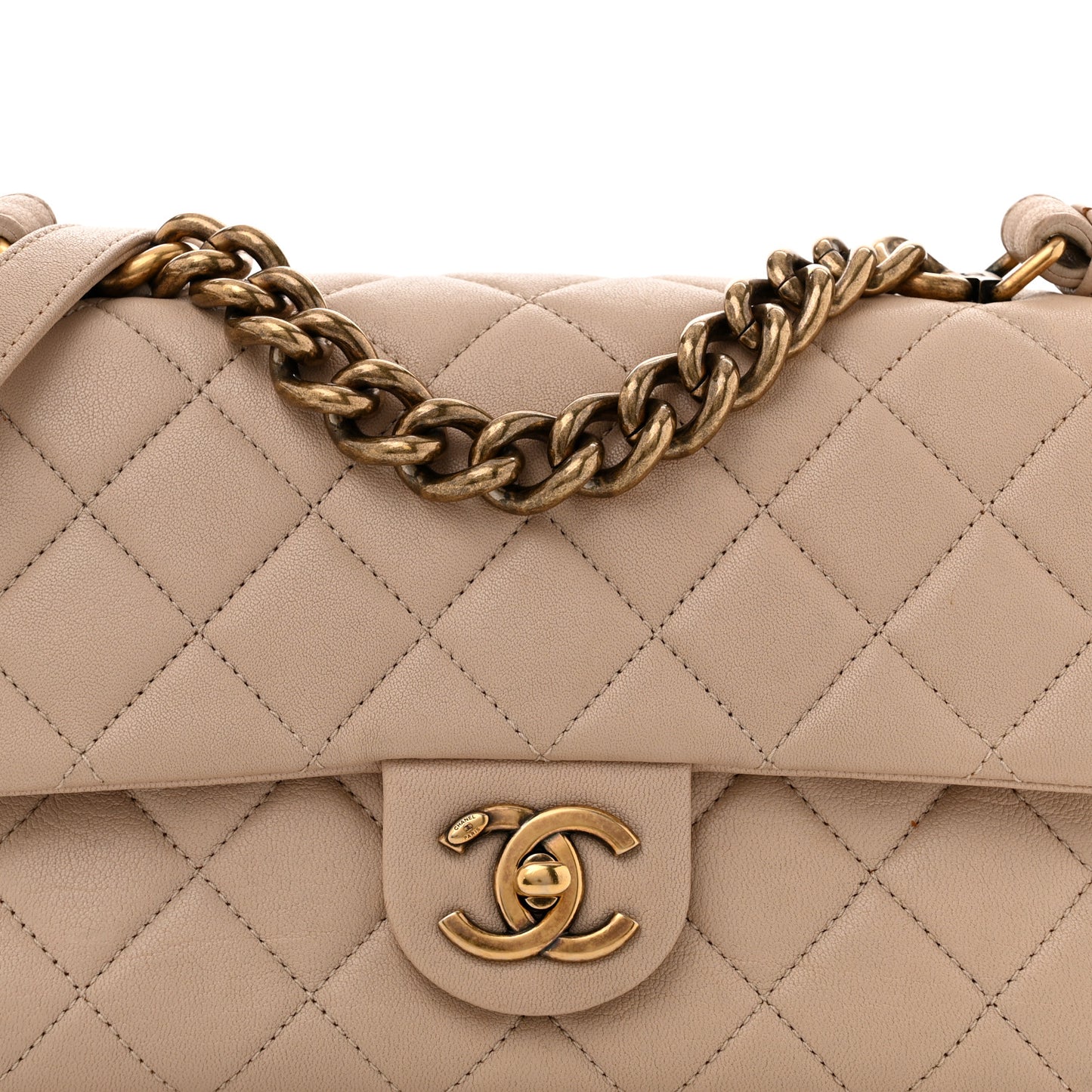 Shiny Sheepskin Quilted Small Trapezio Flap Beige