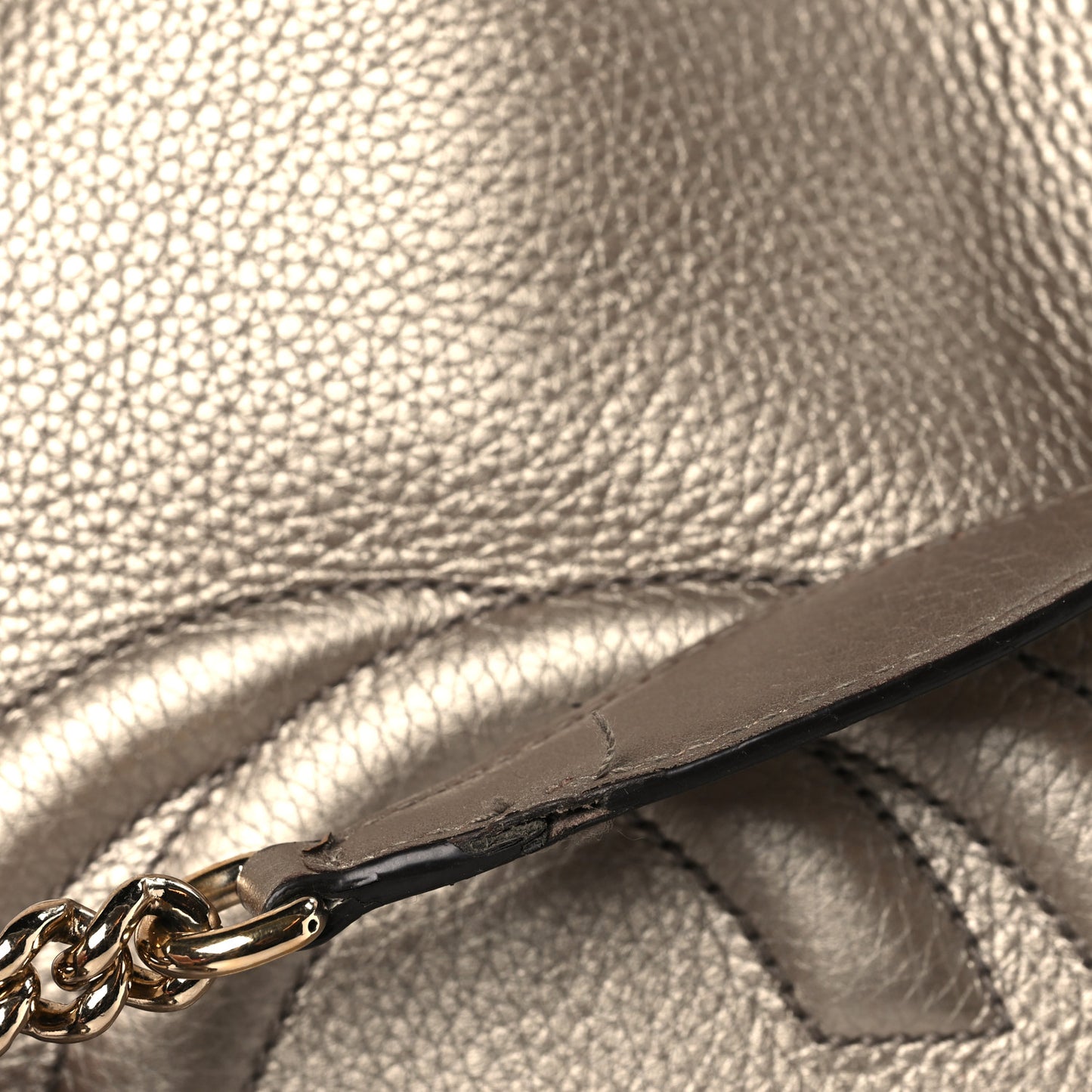 Metallic Pebbled Calfskin Medium Soho Chain Shoulder Bag Golden Beige