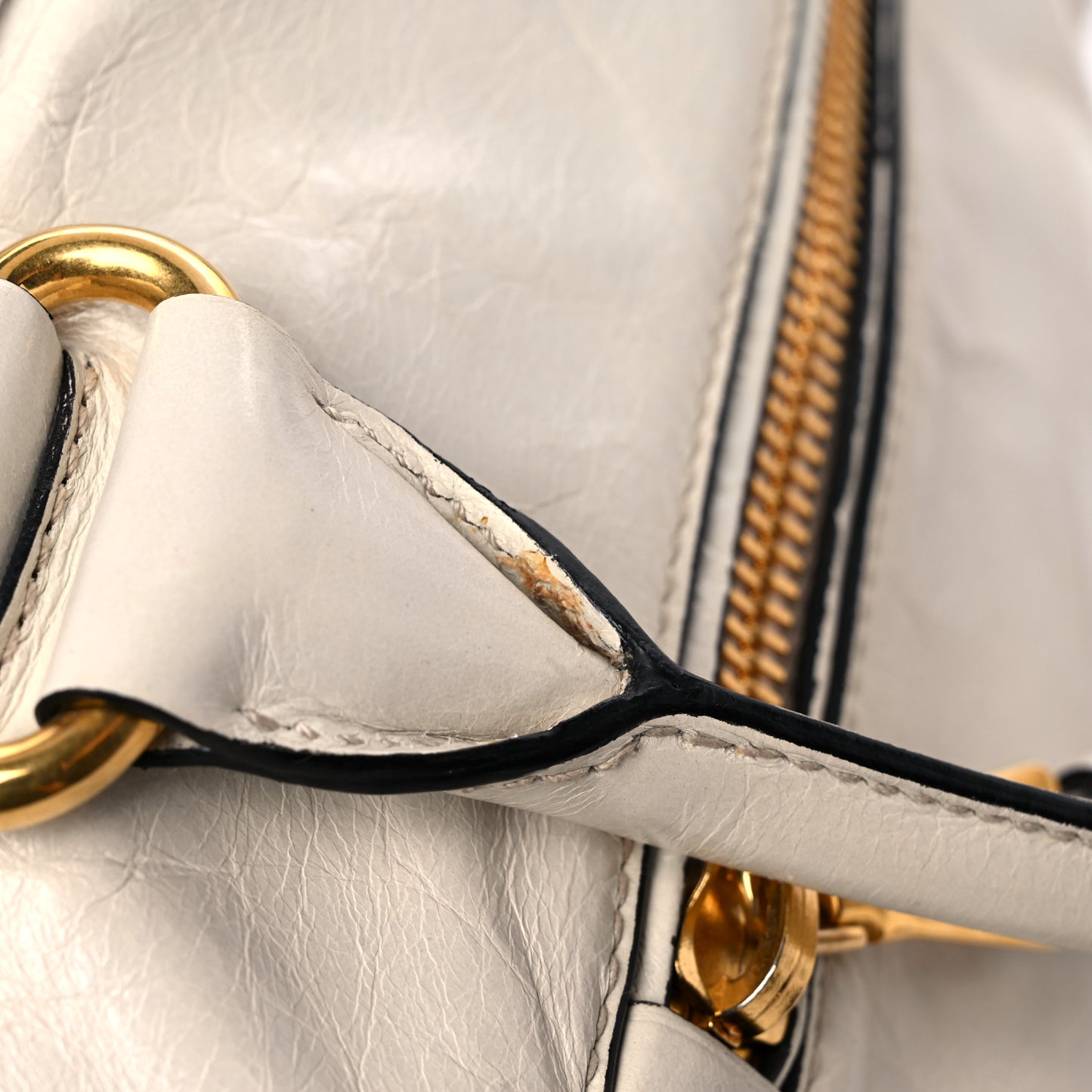 Vitello Shine Zip Tote Quarzo