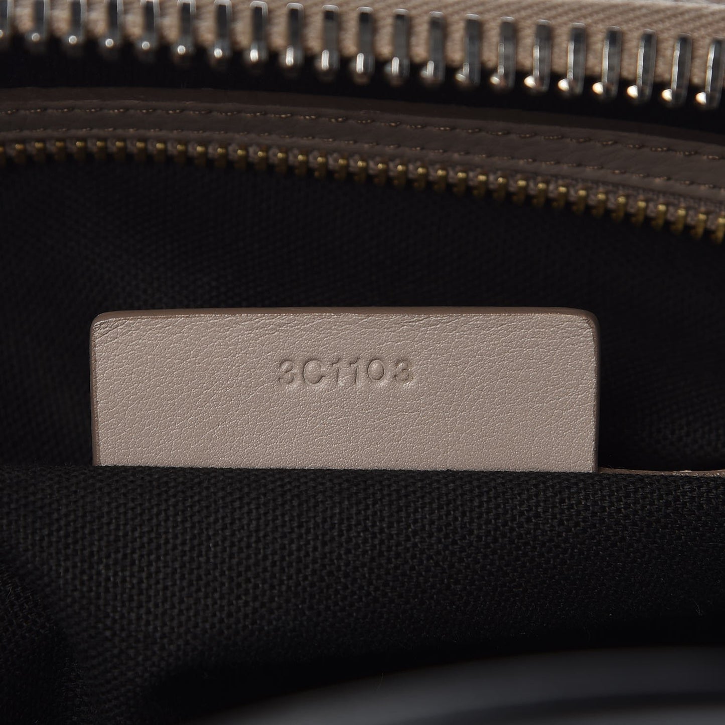 Calfskin Medium Tri-Color Antigona Beige Black White