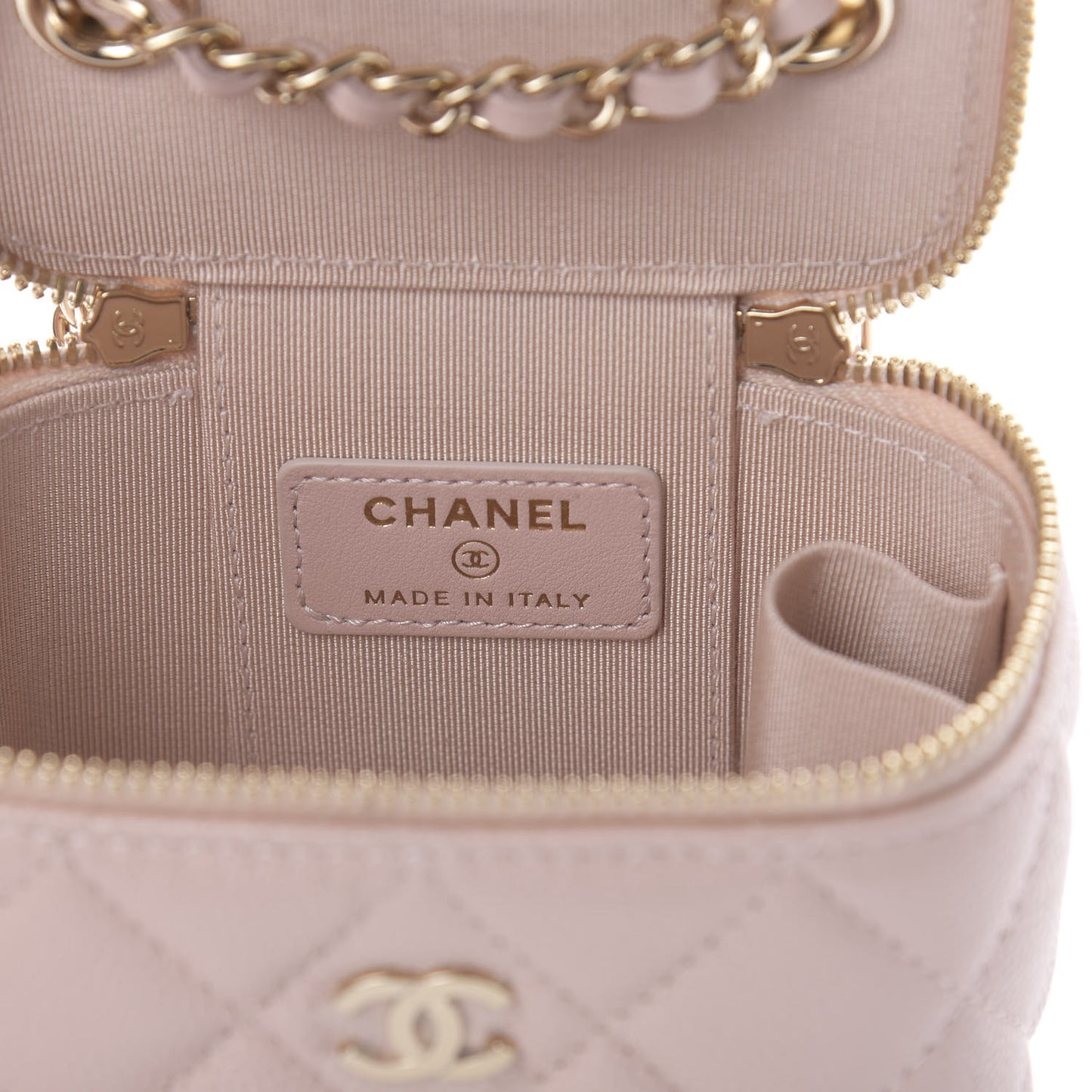 Caviar Quilted Mini Vanity Case With Chain Light Pink