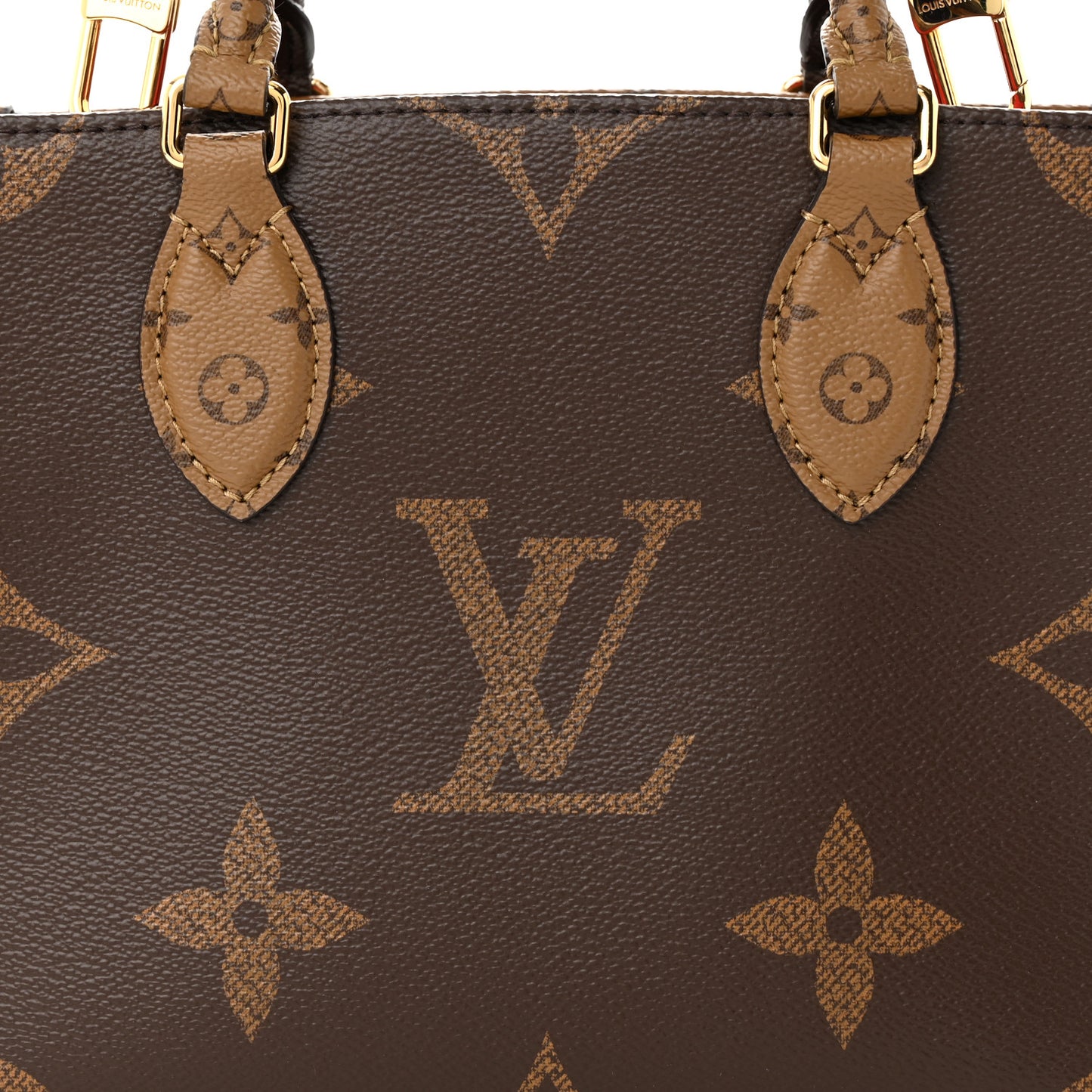 Reverse Monogram Giant Onthego PM