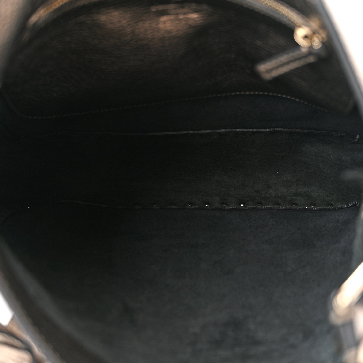 Valentino Garavani Metallic Pebbled Calfskin Large Rockstud Flip-Lock Messenger Bag Sasso 4 of 8