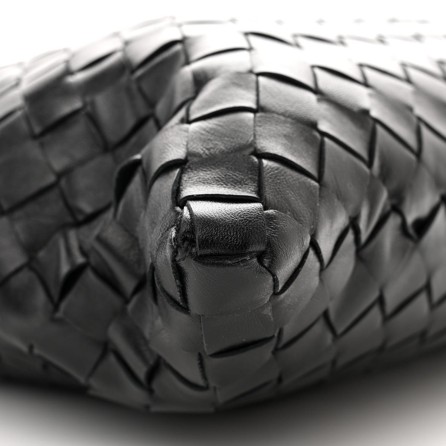 Calfskin Intrecciato Small Hop Black