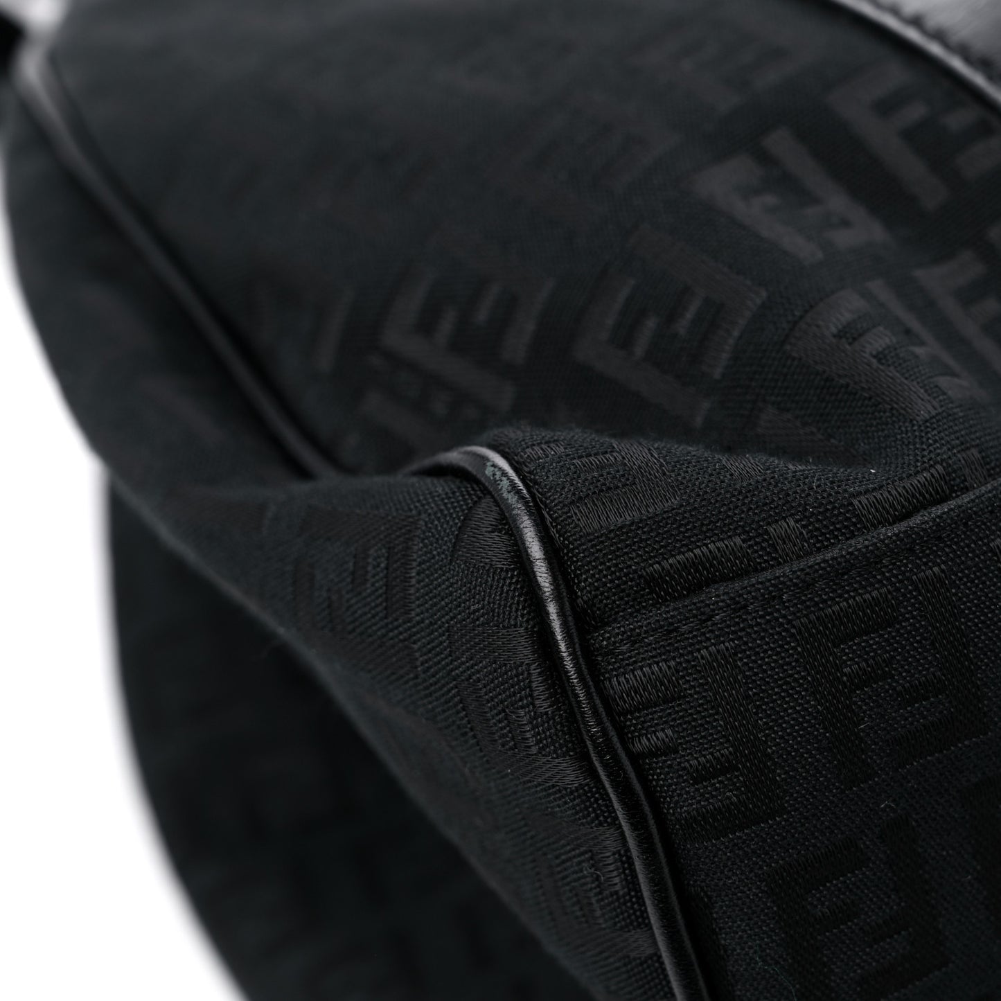 Zucchino Vitello Shoulder Bag Black