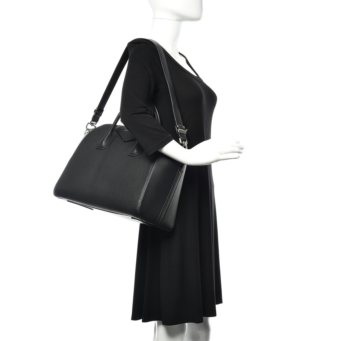 Sugar Goatskin Medium Antigona Black