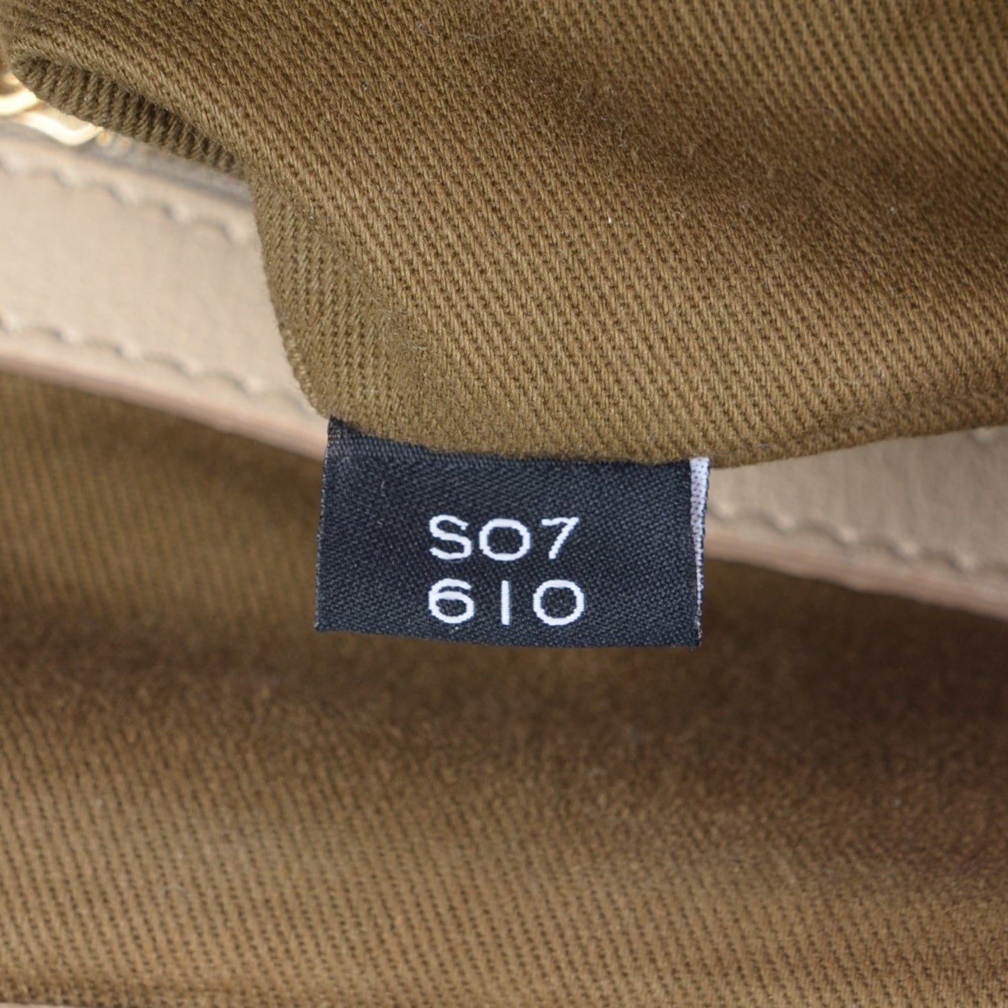 Calfskin Quilted Stam Milk