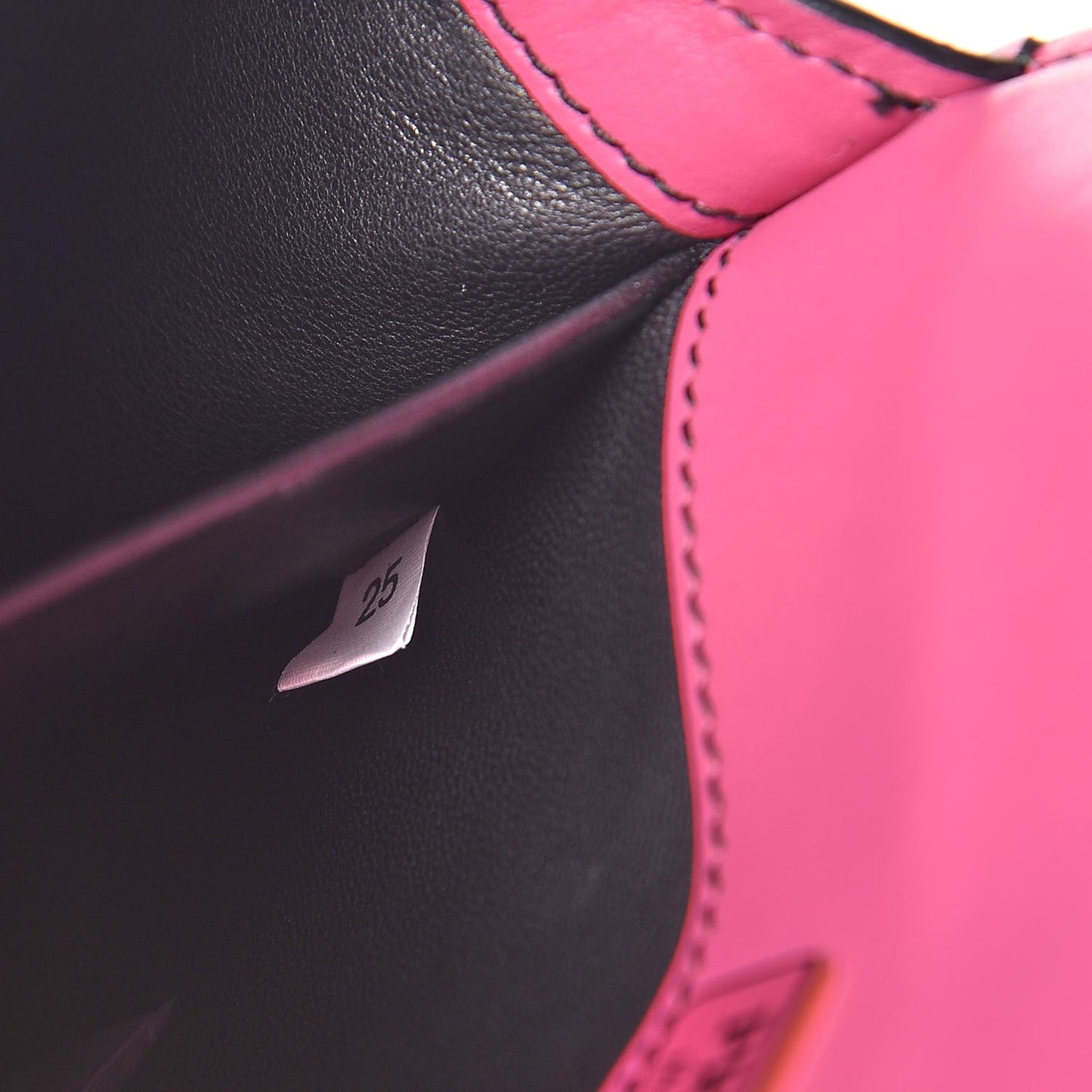 City Calf Saffiano Pionniere Bag Nero Black Fuxia