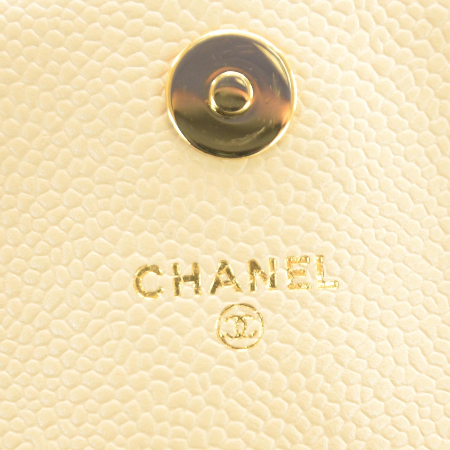 Caviar Half Moon Wallet On Chain WOC Beige Clair