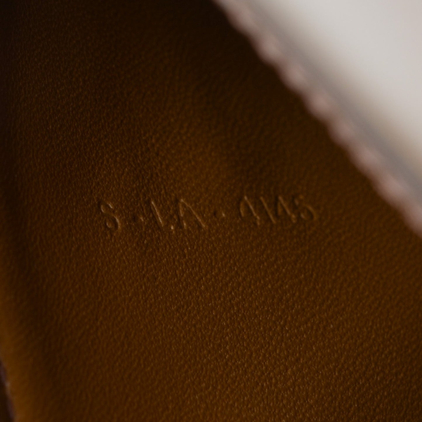Smooth Calfskin Medium Classic Box Flap Bag Chestnut