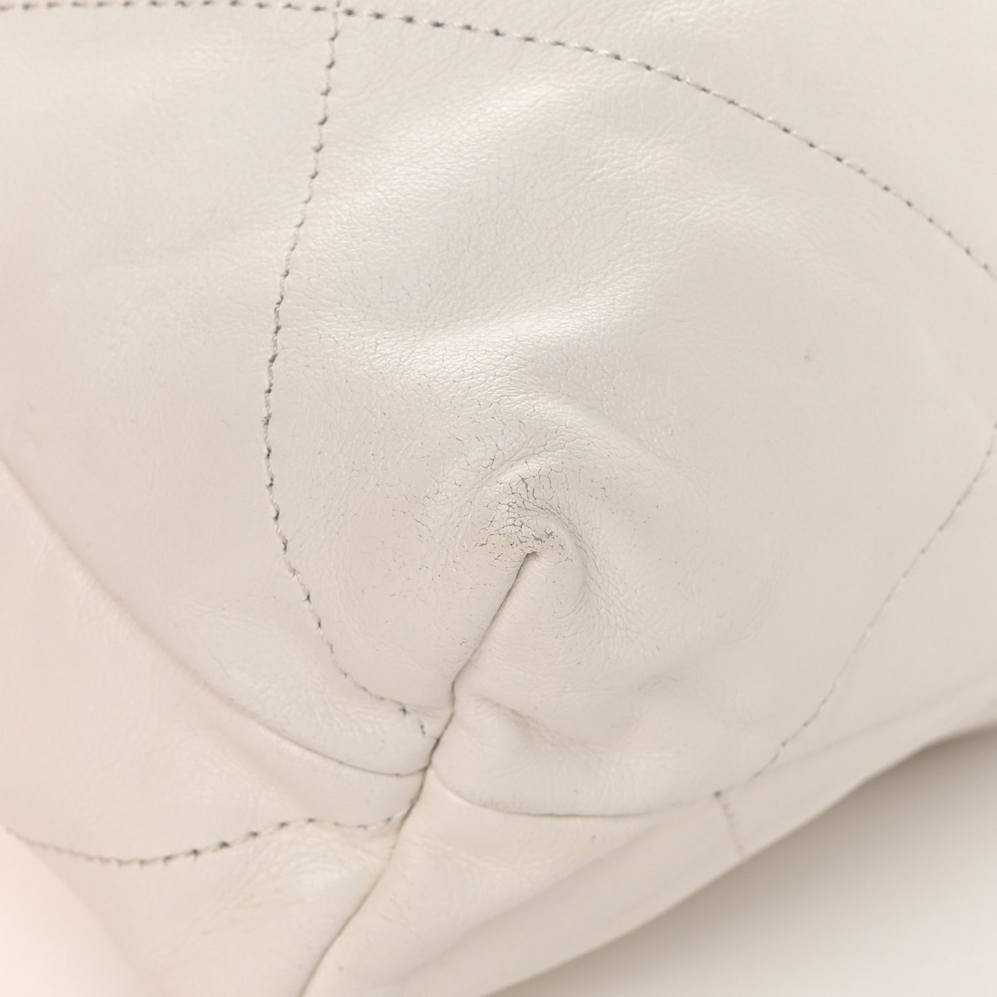 Shiny Calfskin Quilted Chanel 22 White