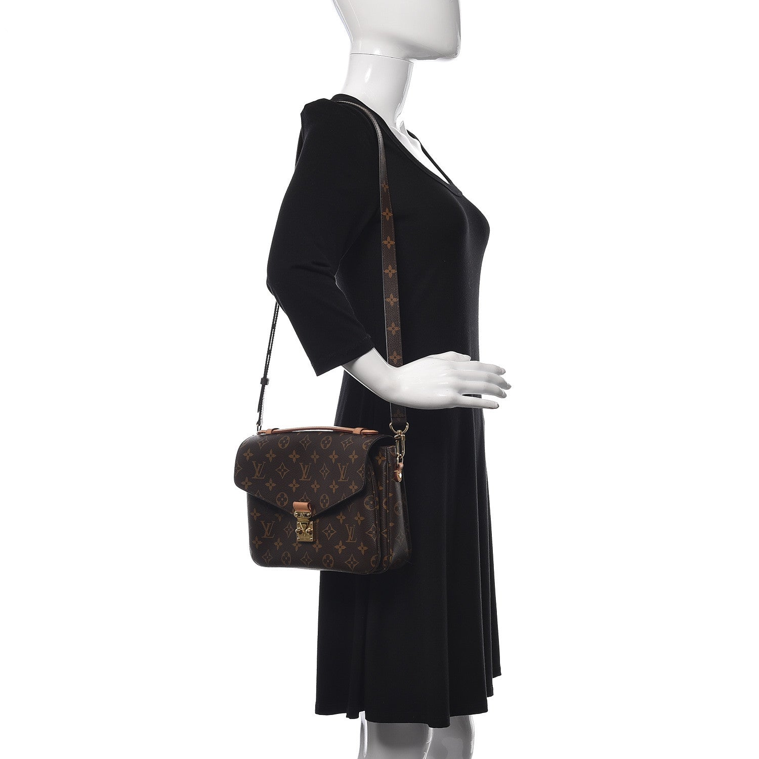 Louis Vuitton Monogram Pochette Metis 2 of 10