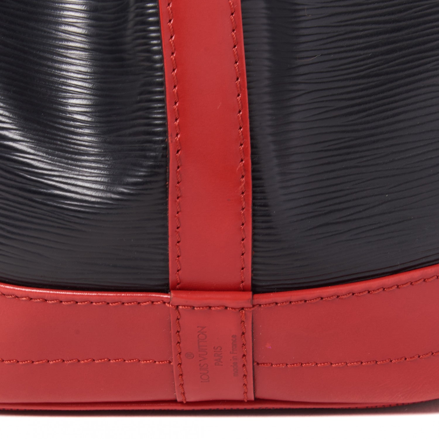 Louis Vuitton Epi Bi-Color Noe Castillan Red Black 8 of 9
