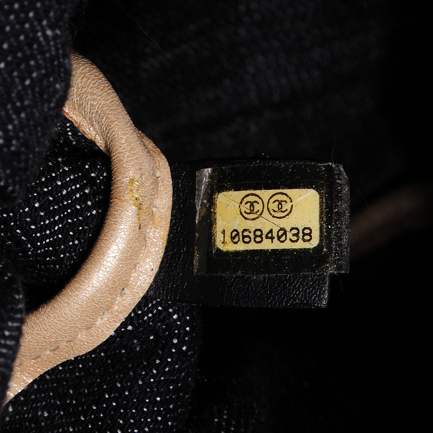 Chanel Denim CC Messenger Bag 6 of 7