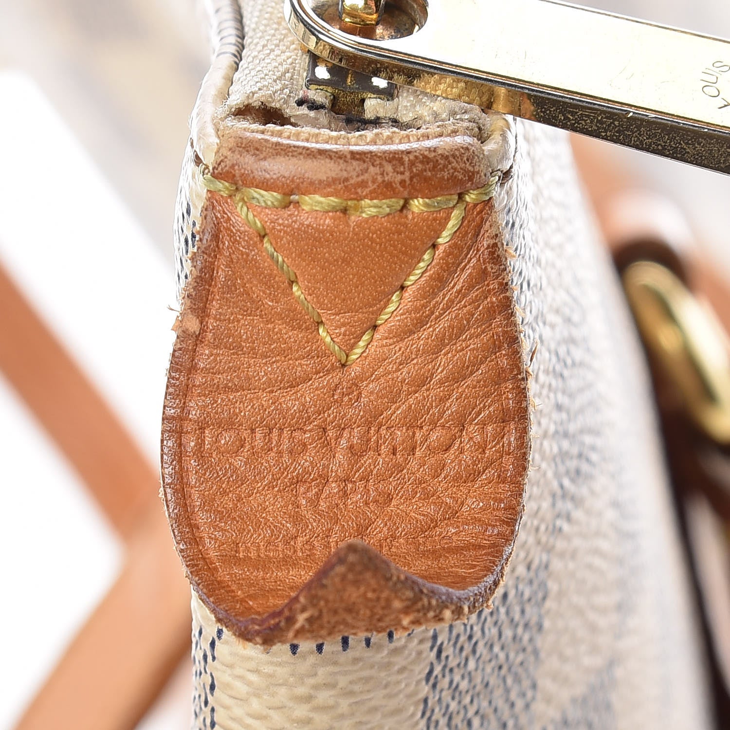 Louis Vuitton Damier Azur Totally MM 6 of 28