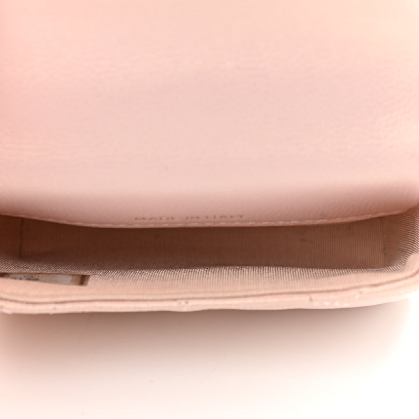 Iridescent Caviar Quilted Pearl On Top Coin Purse With Chain Light Pink