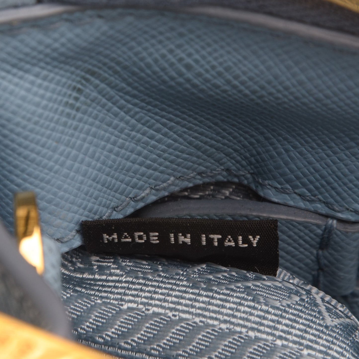 Saffiano Medium Galleria Double Zip Tote Astrale