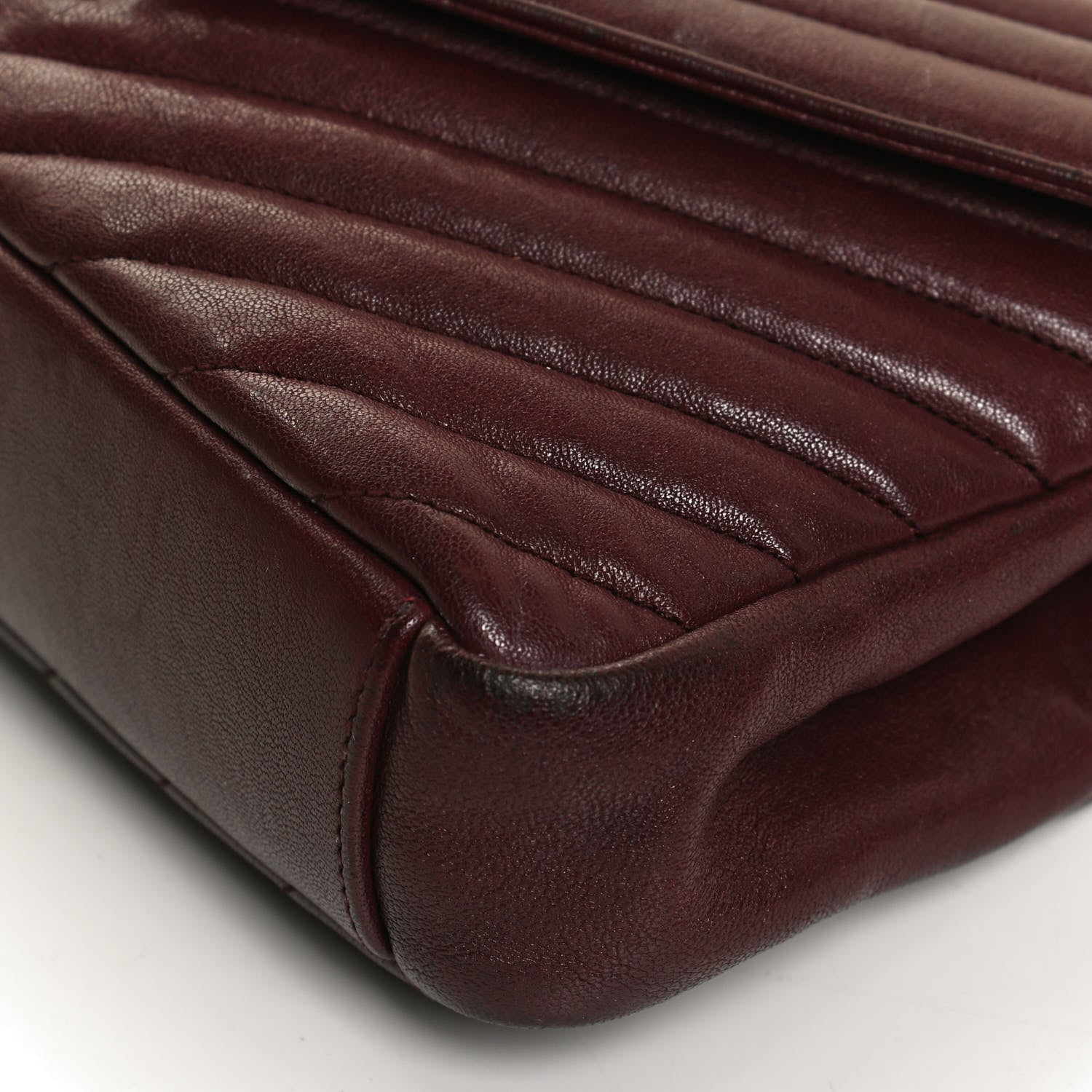 Saint Laurent Sheepskin Matelasse Chevron Monogram Medium College Bag Rouge Legion 12 of 12