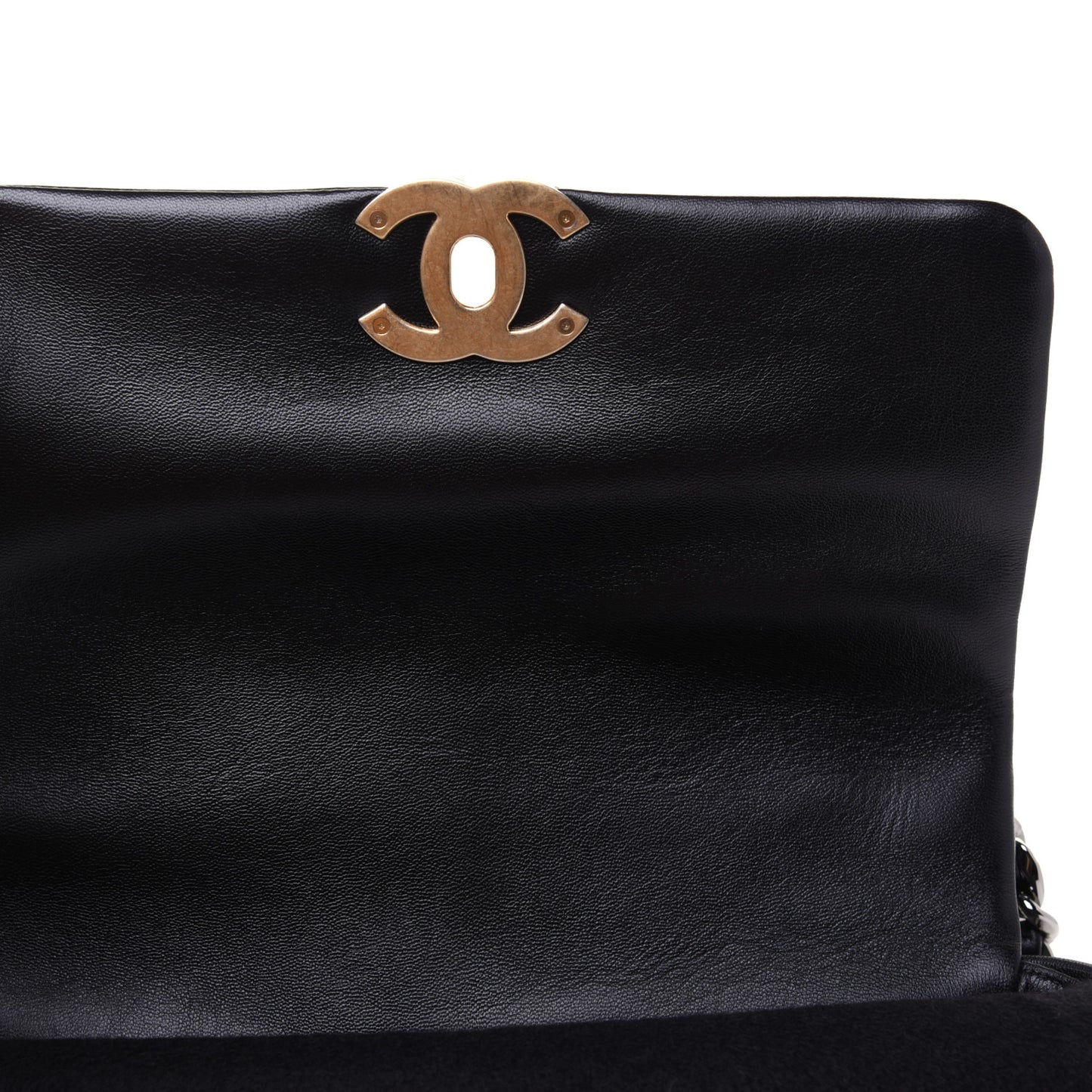 Goatskin Quilted Medium 19 Flap Black