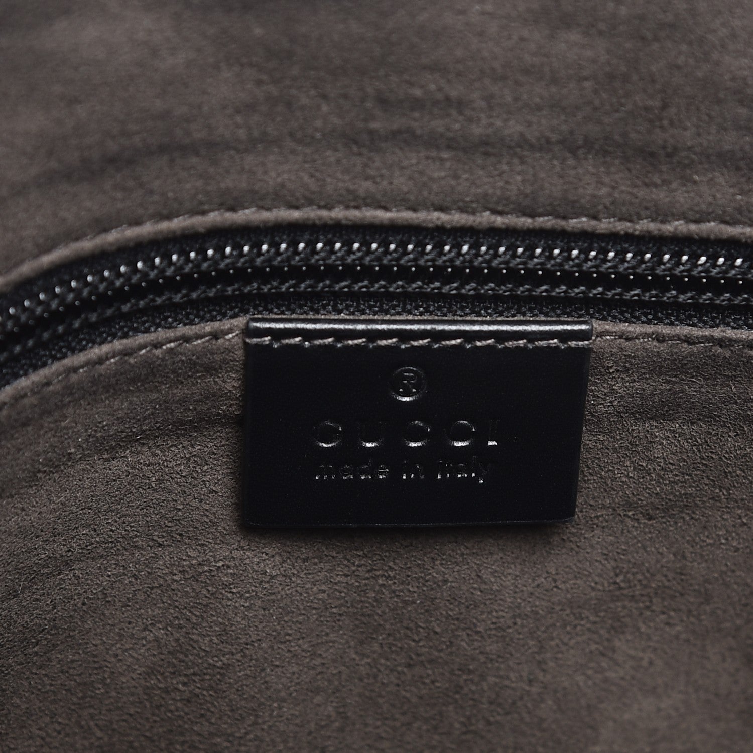 Gucci Guccissima Signature Medium Flat Messenger Bag Black 6 of 7