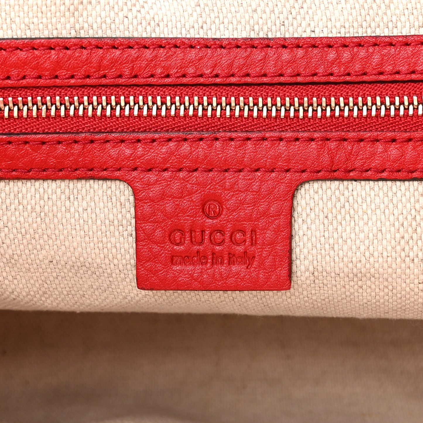 Pebbled Calfskin Medium Soho Chain Shoulder Bag Tabasco Red