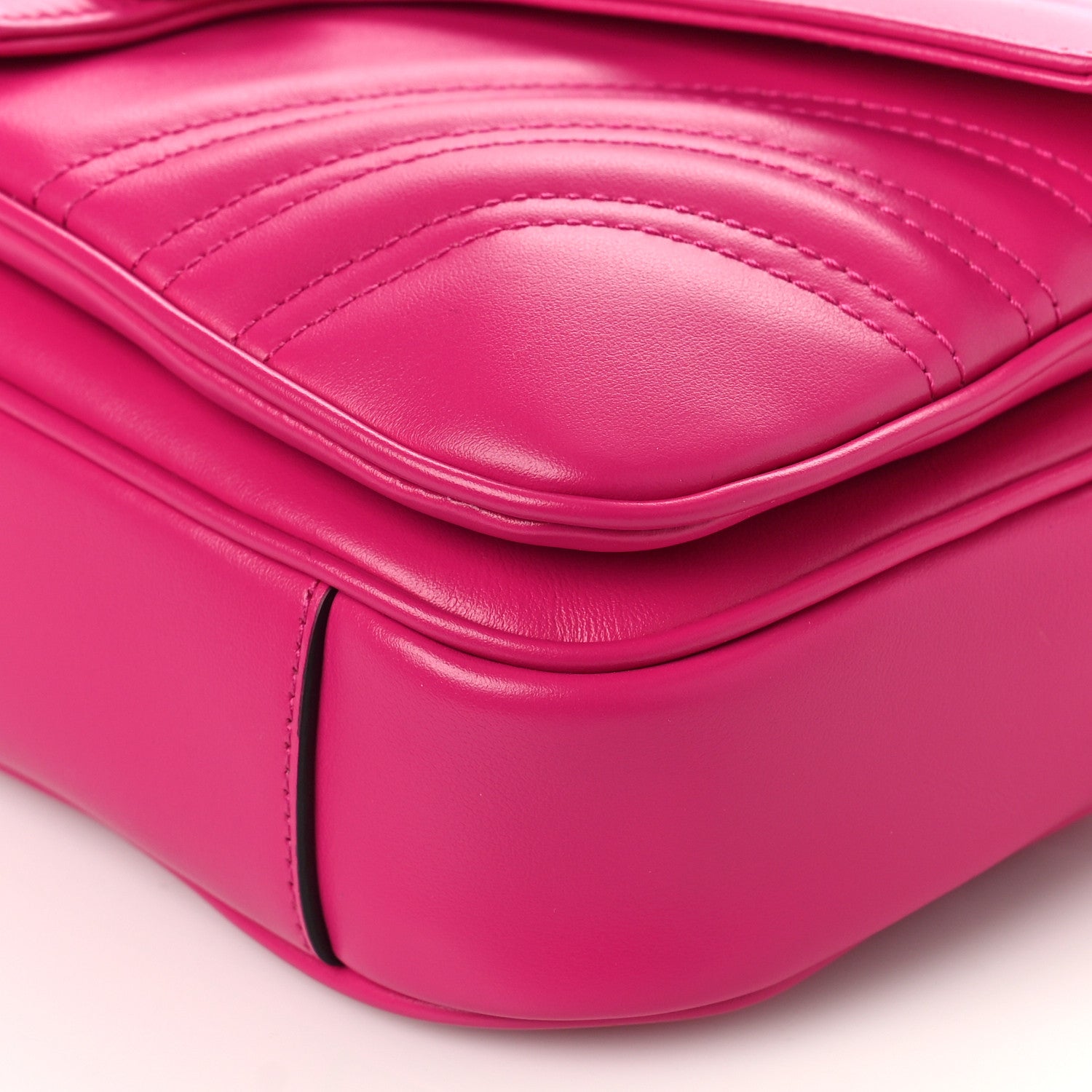 Gucci Calfskin Matelasse Monochrome GG Marmont Crossbody Shoulder Bag Classic Fuxia 8 of 8