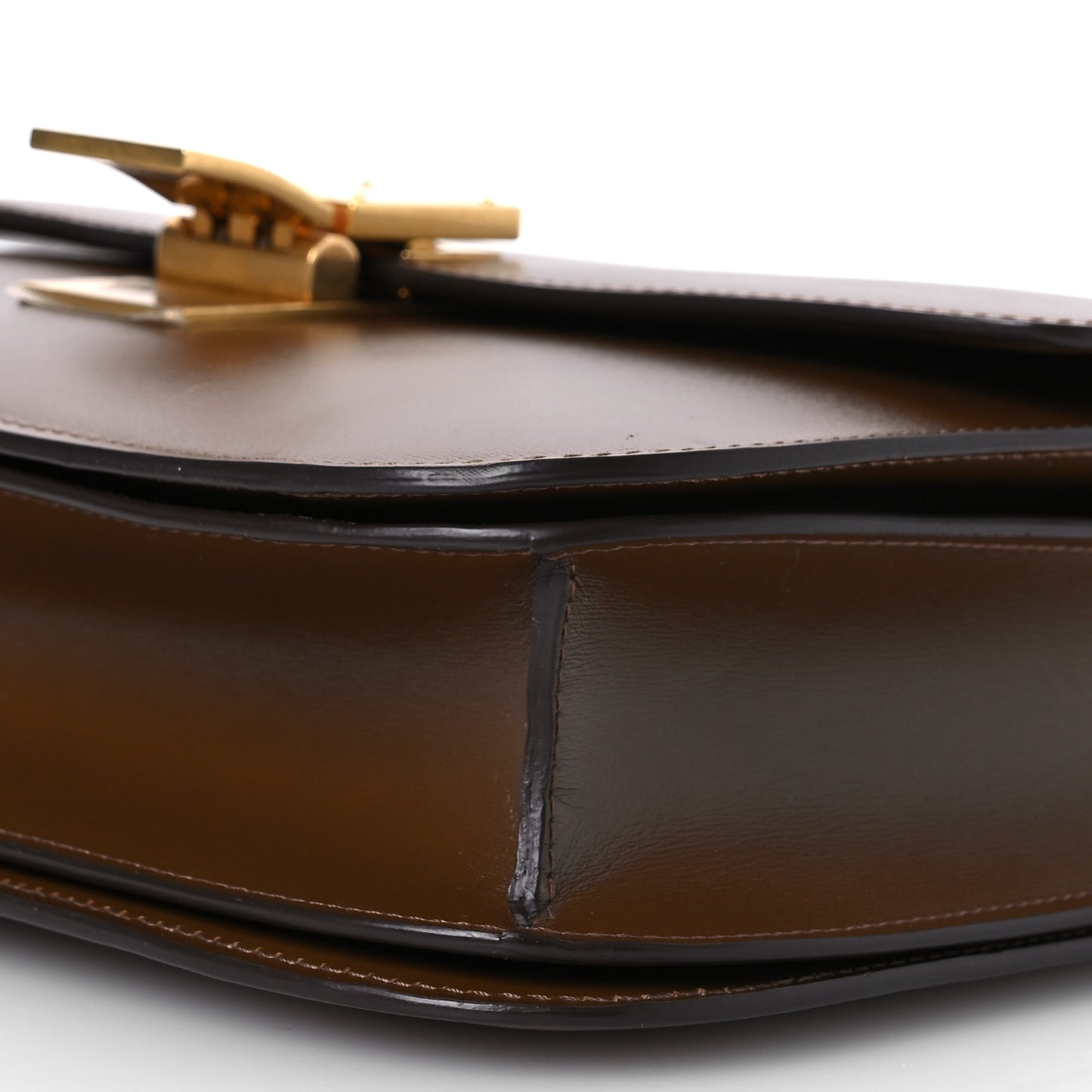 Box Calfskin Medium Classic Box Flap Bag Camel