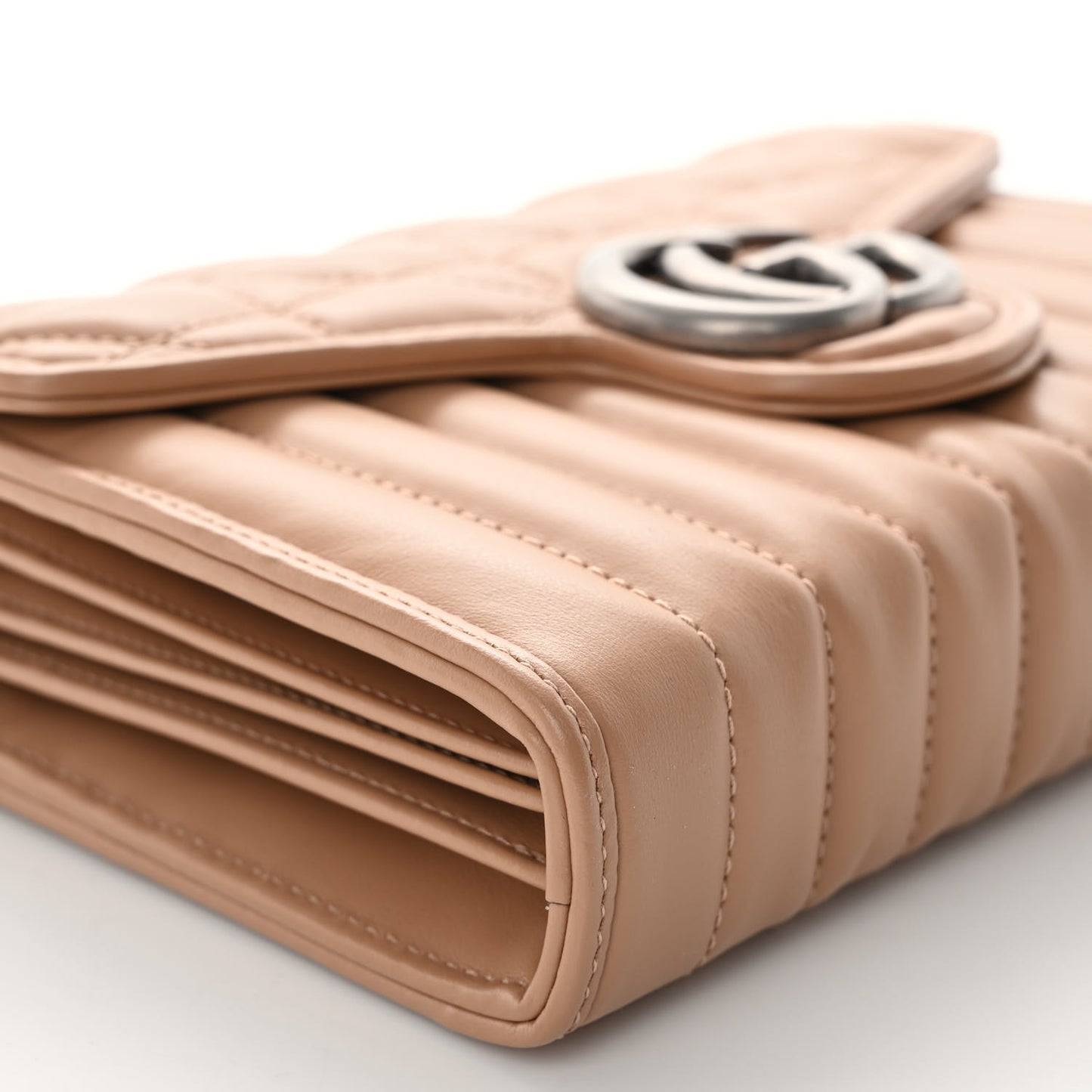 Calfskin Matelasse Aria GG Marmont Chain Wallet Camelia