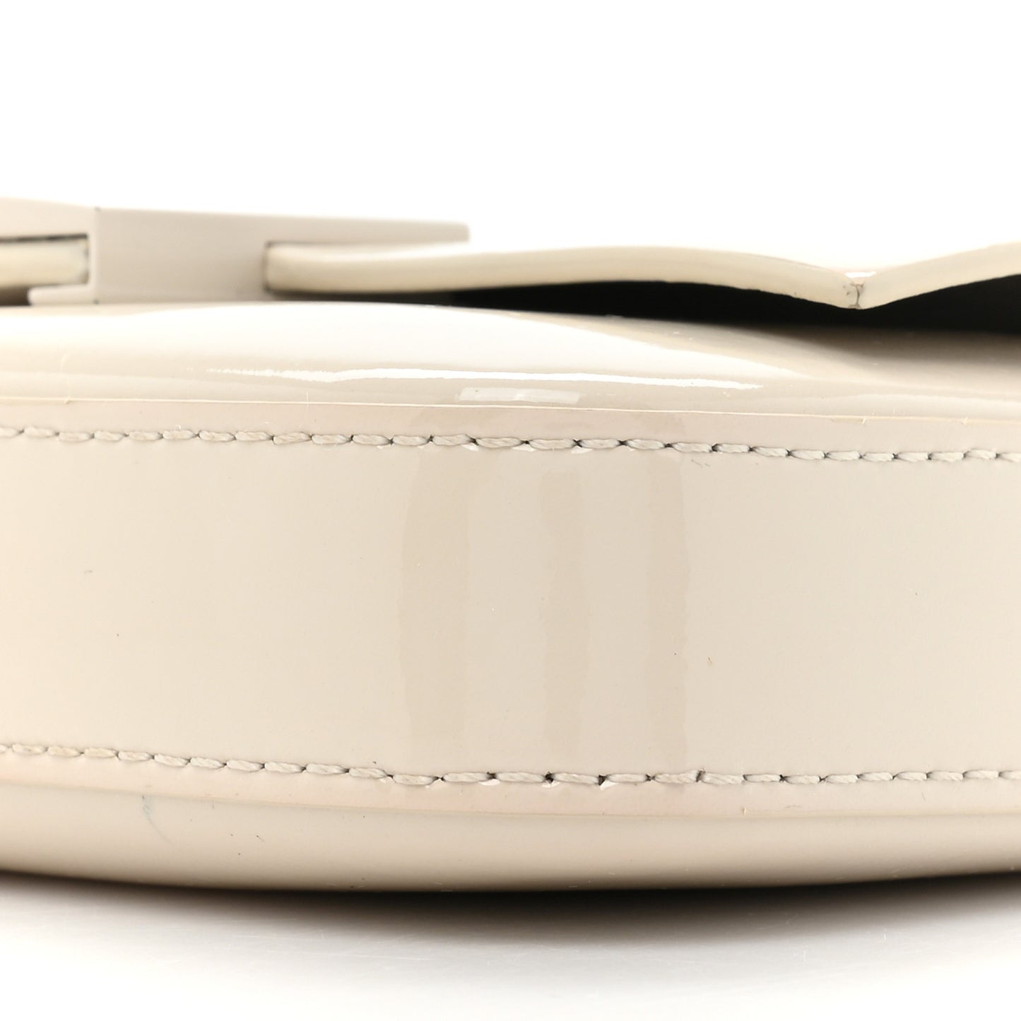 Vitello Liberty Sfumato Phone Baguette Latte