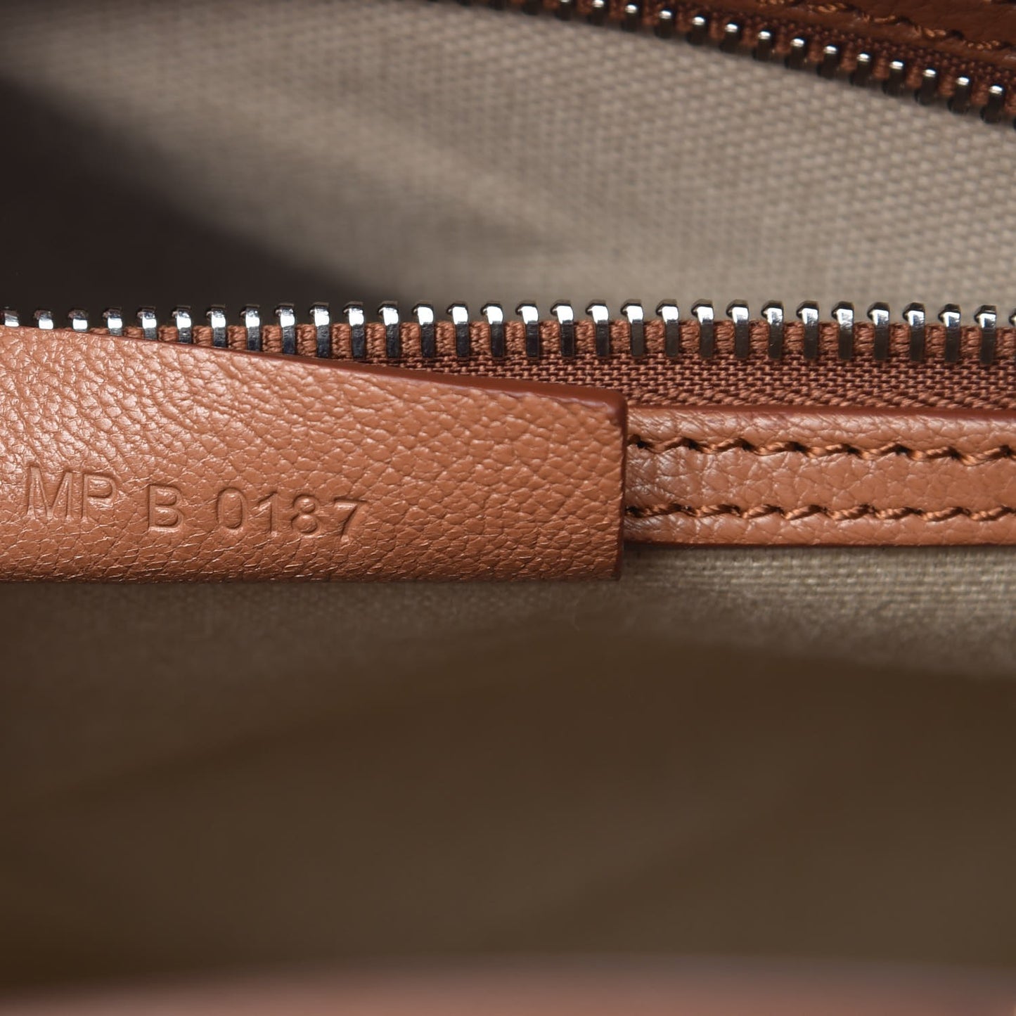Sugar Goatskin Medium Antigona Caramel