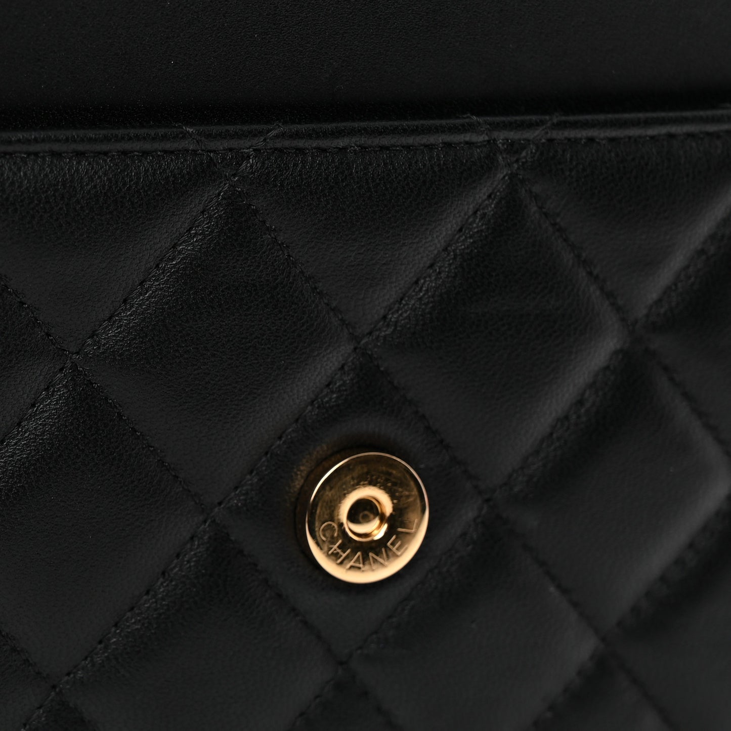 Lambskin Quilted Wallet On Chain WOC Black