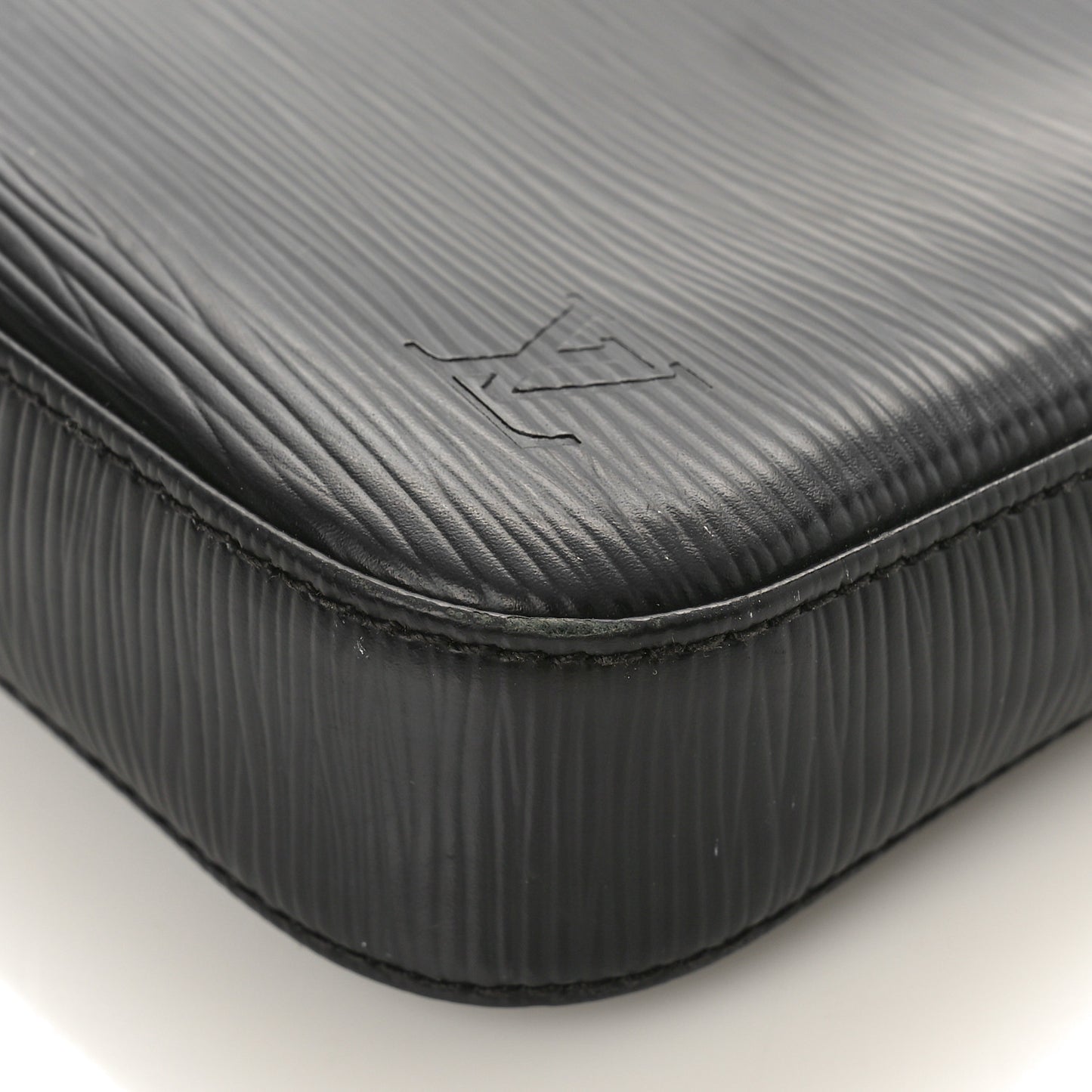 Epi Pochette Accessories NM Black