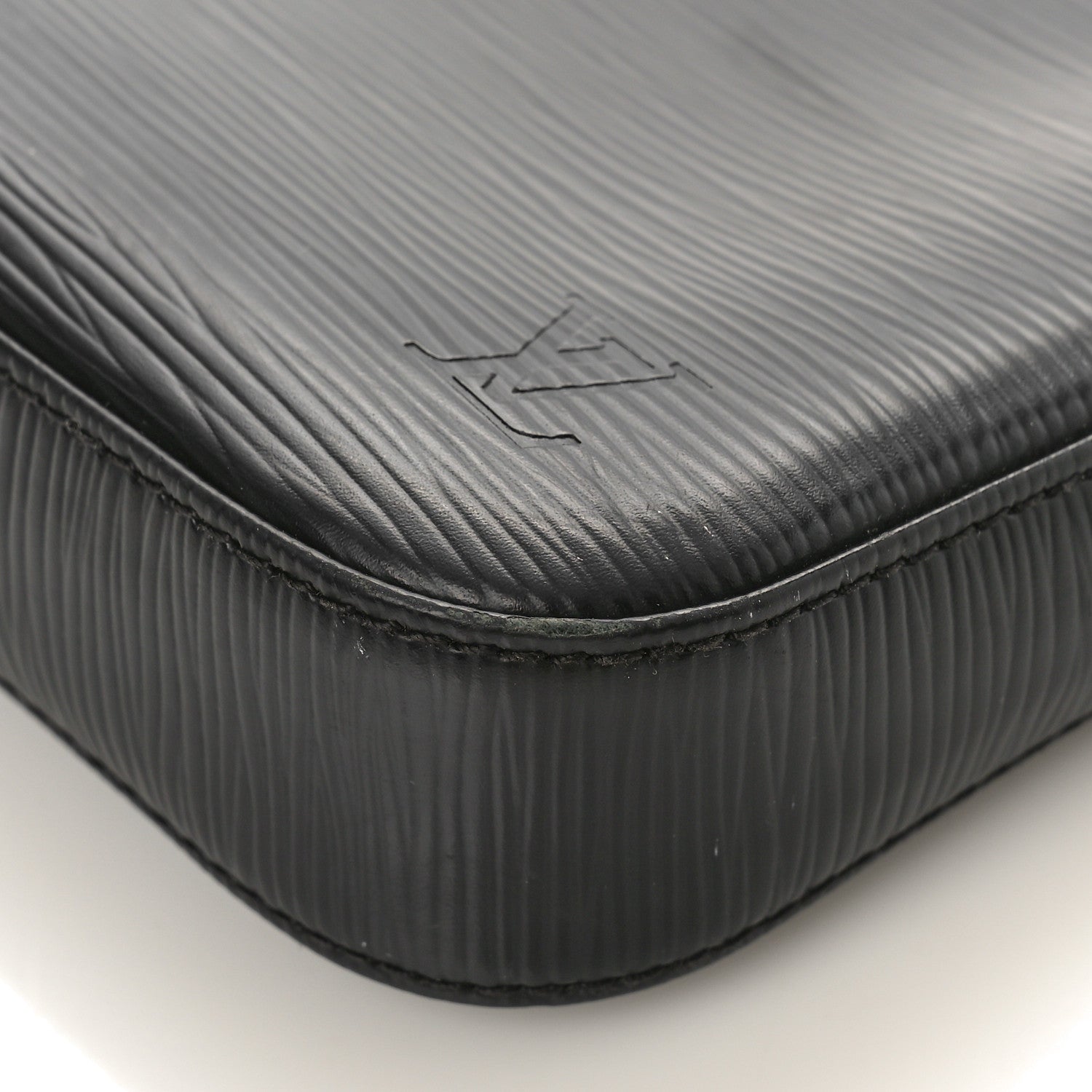 Louis Vuitton Epi Pochette Accessories NM Black 8 of 8