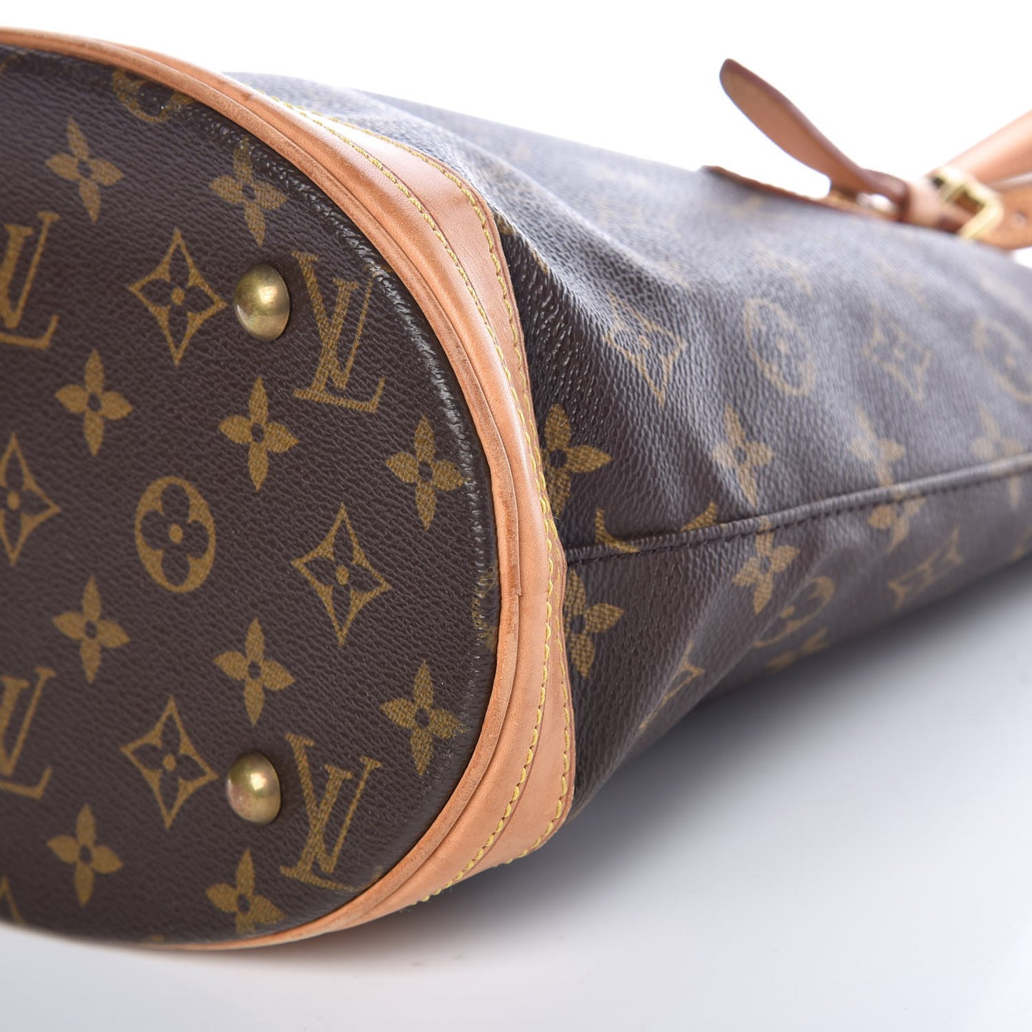 Monogram Petit Bucket 23