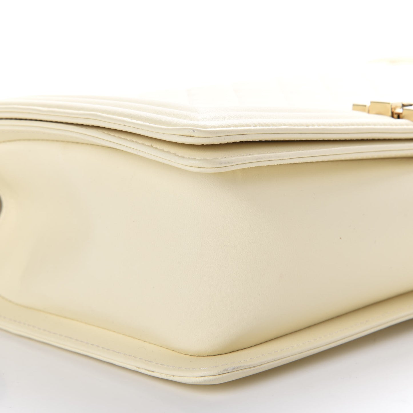 Lambskin Quilted New Medium Boy Flap Light Beige