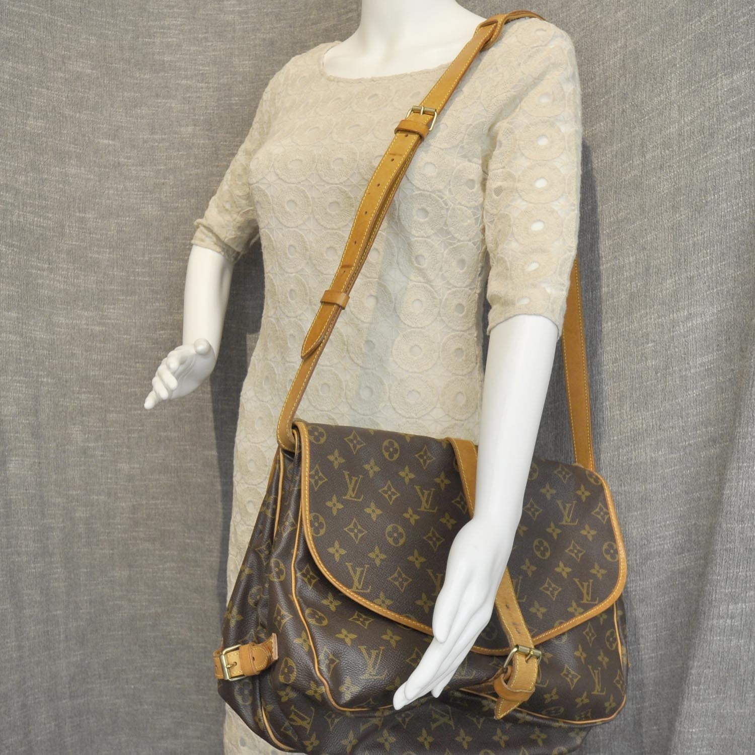 Louis Vuitton Monogram Saumur 35 8 of 8