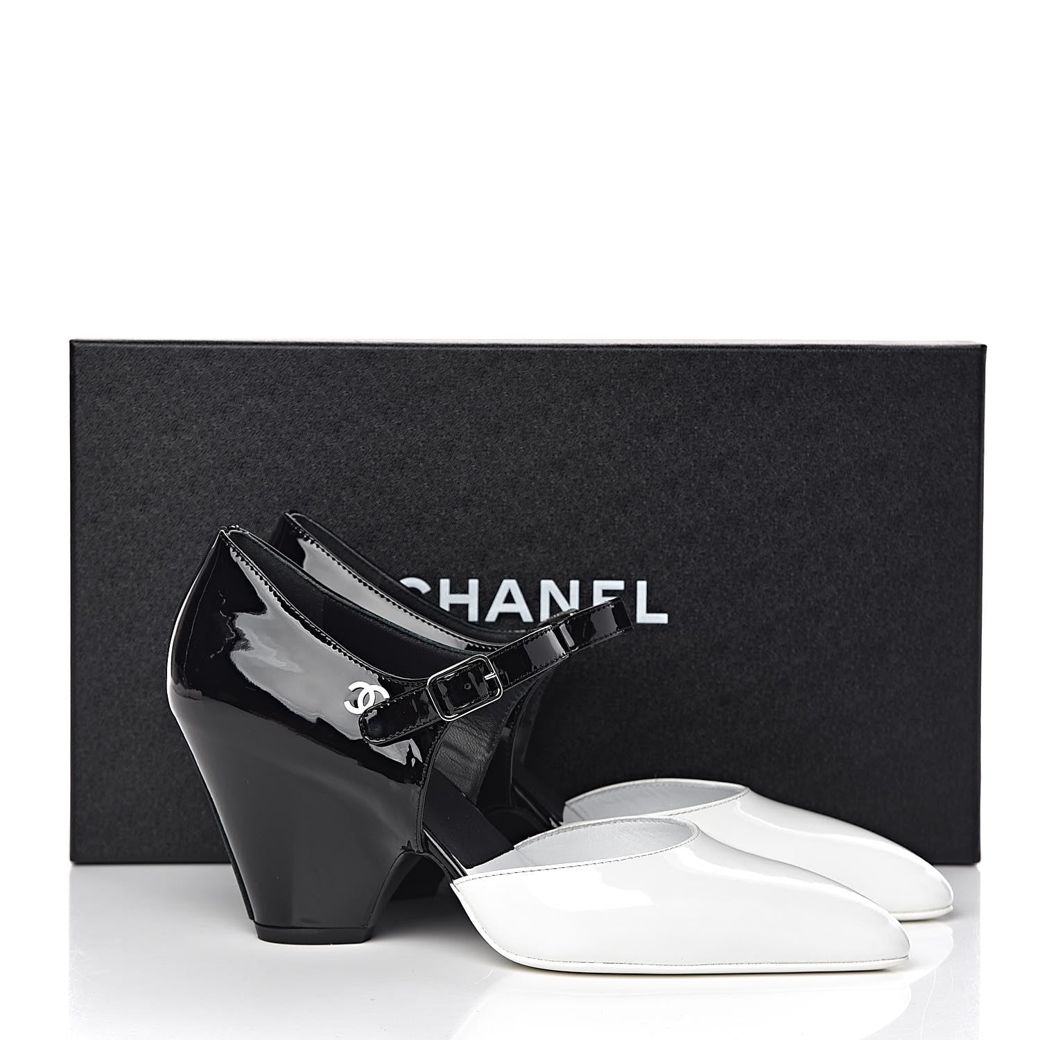 Chanel Patent Calfskin CC Pumps 38 White Black 8 of 8