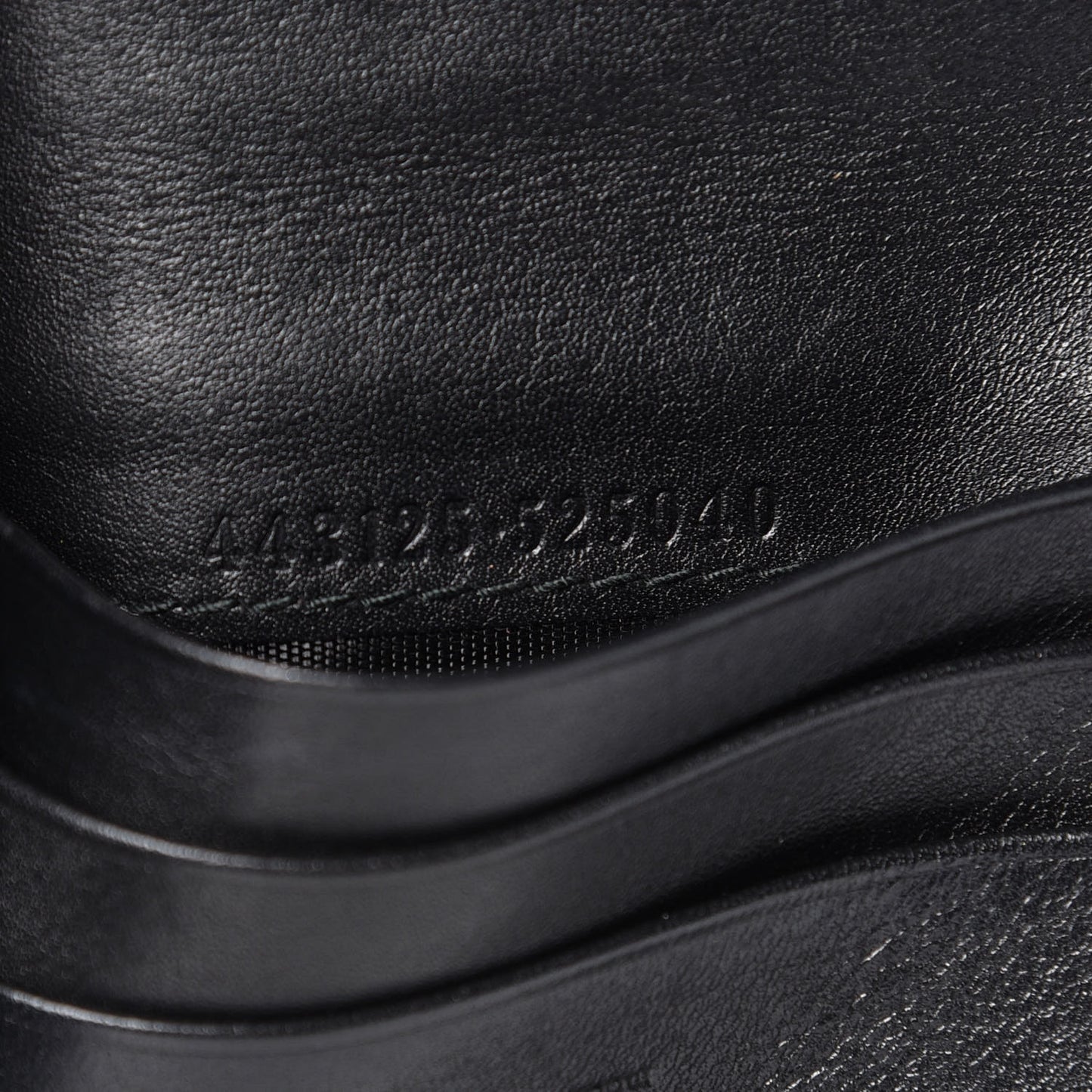 Calfskin Matelasse GG Marmont Card Case Black