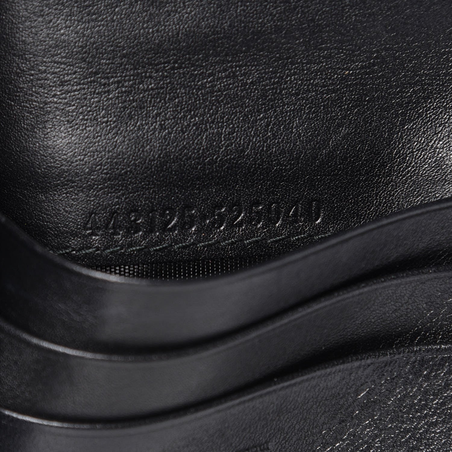 Gucci Calfskin Matelasse GG Marmont Card Case Black 6 of 7