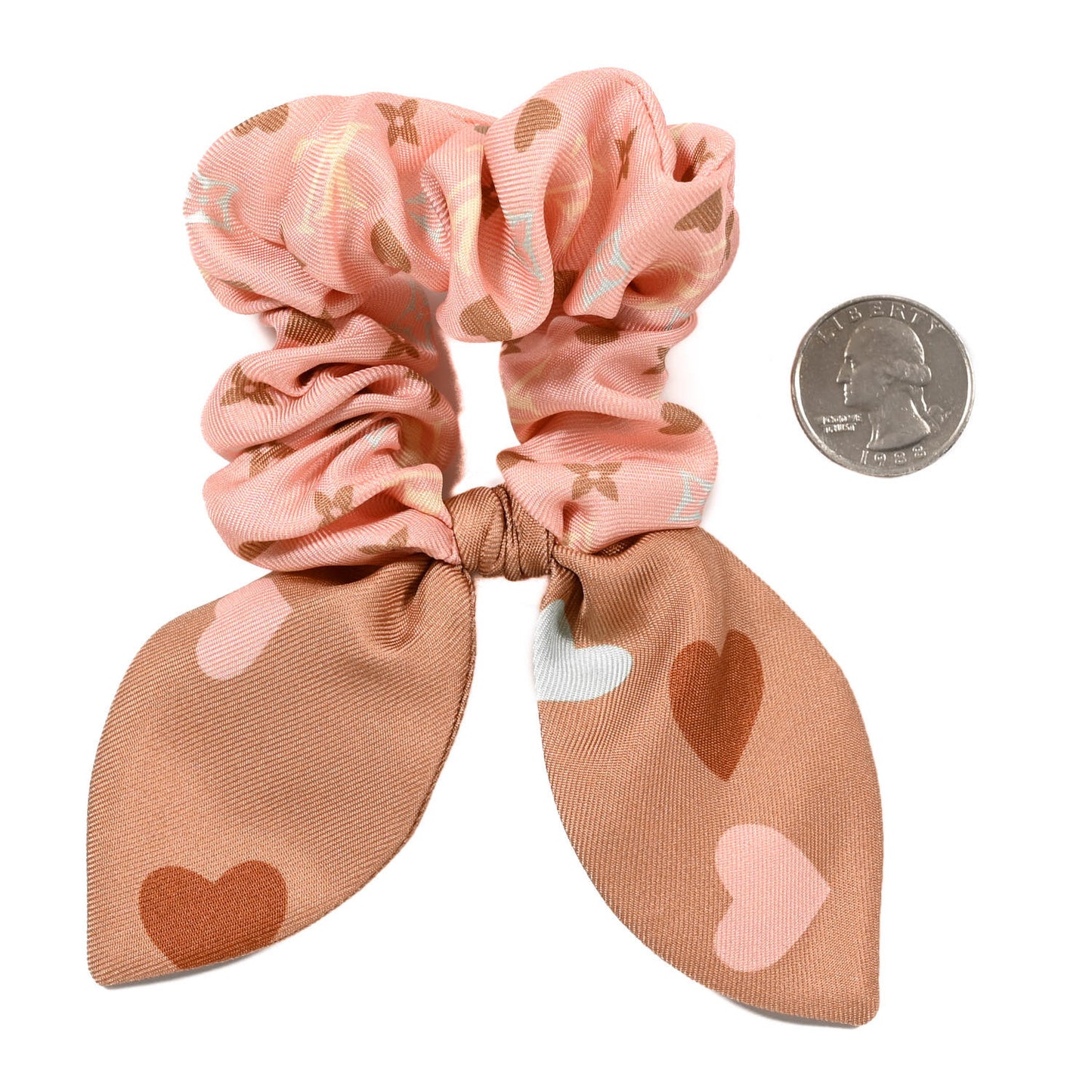 Silk Game On Chouchou Scrunchie Beige