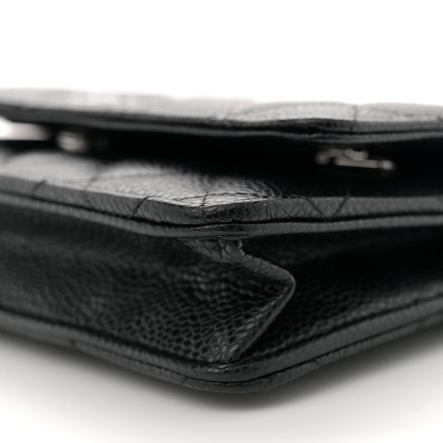 Caviar Quilted Wallet on Chain WOC Black