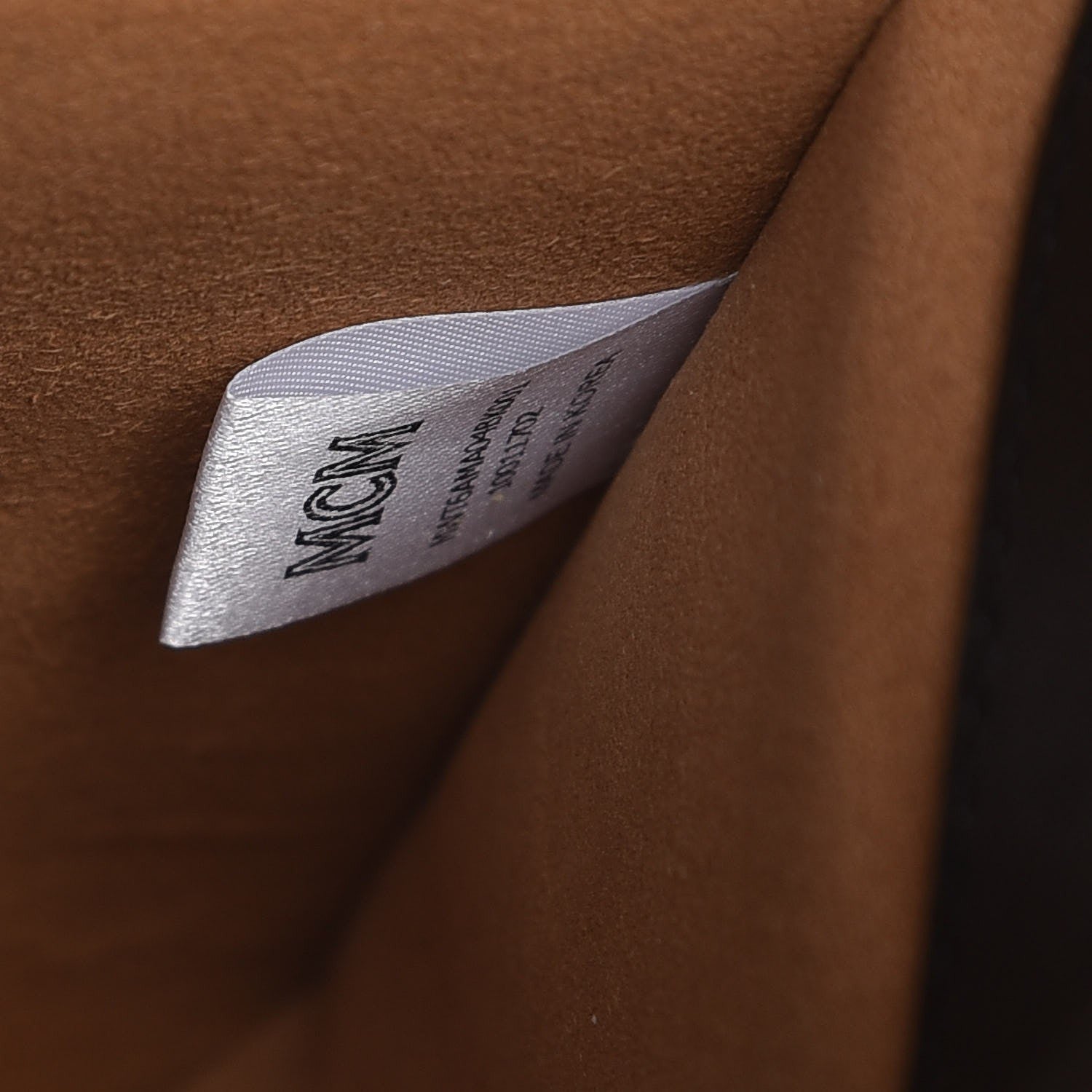 MCM Grained Calfskin Medium Milla Tote Black 6 of 8