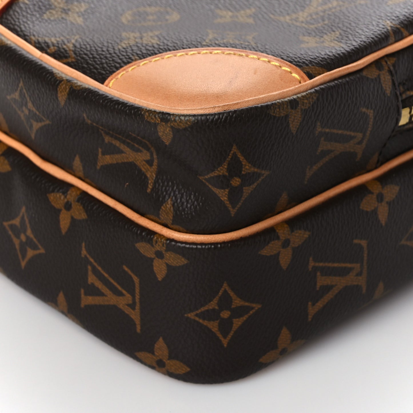 Monogram Amazone